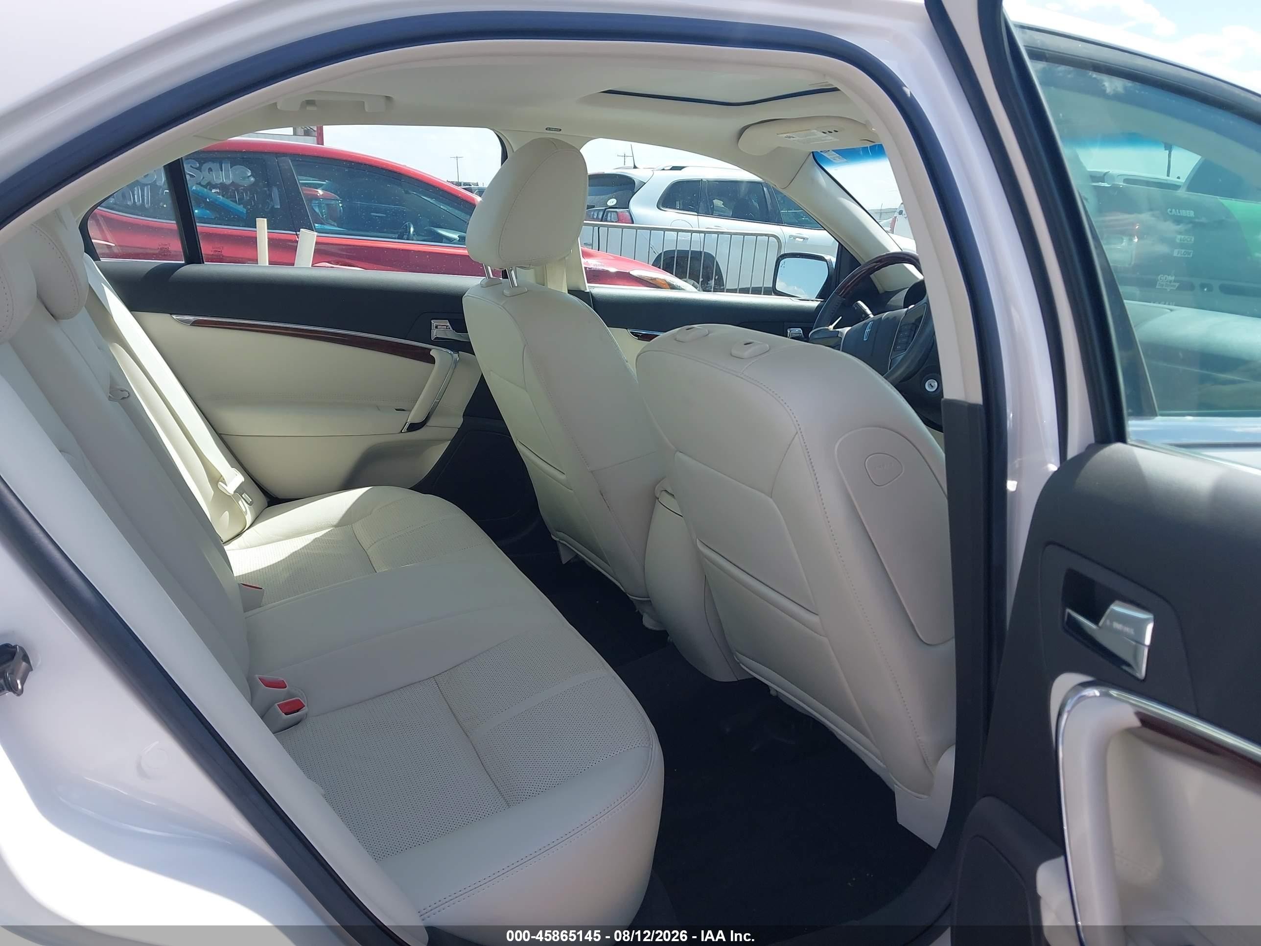 2010 Lincoln Mkz   White vin: 3LNHL2GC3AR628718