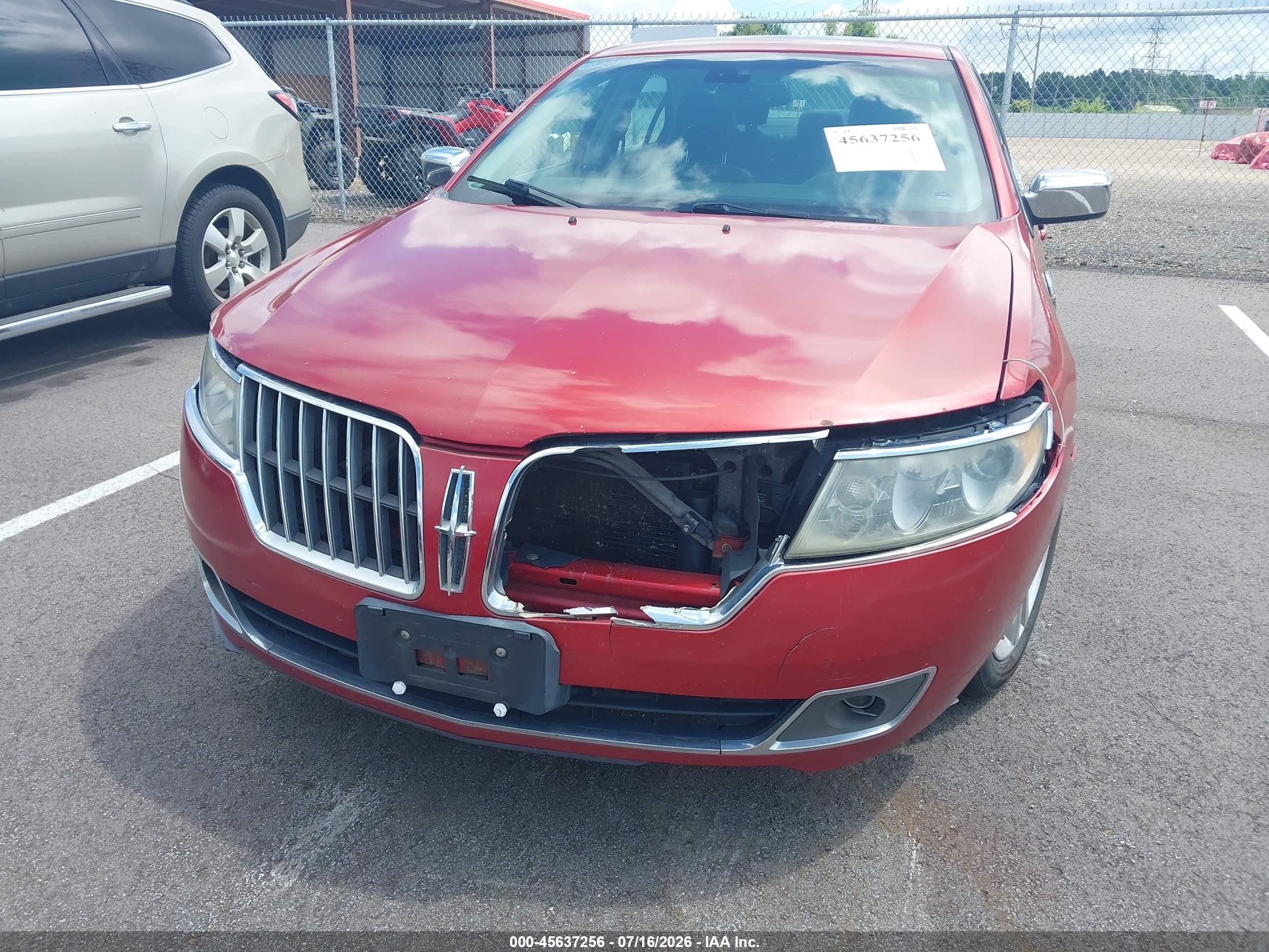 2011 Lincoln Mkz   Red vin: 3LNHL2GC3BR759357
