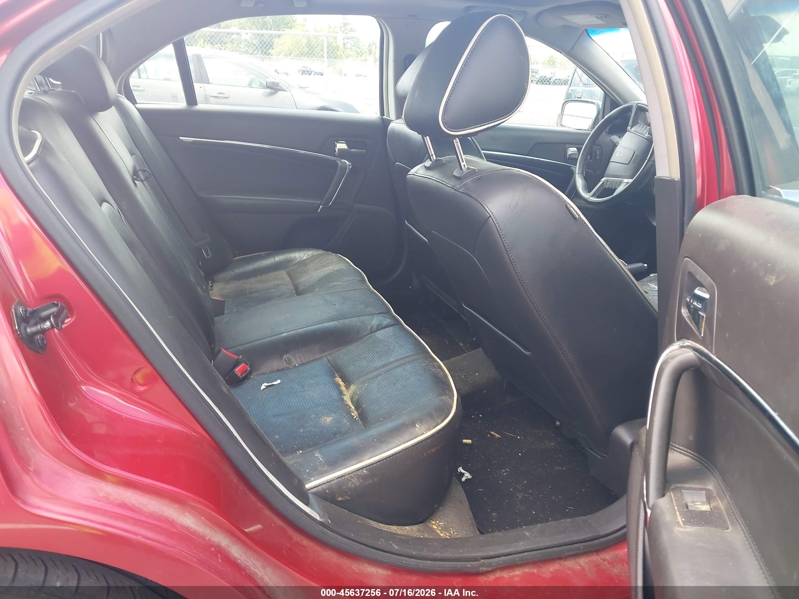 2011 Lincoln Mkz   Red vin: 3LNHL2GC3BR759357
