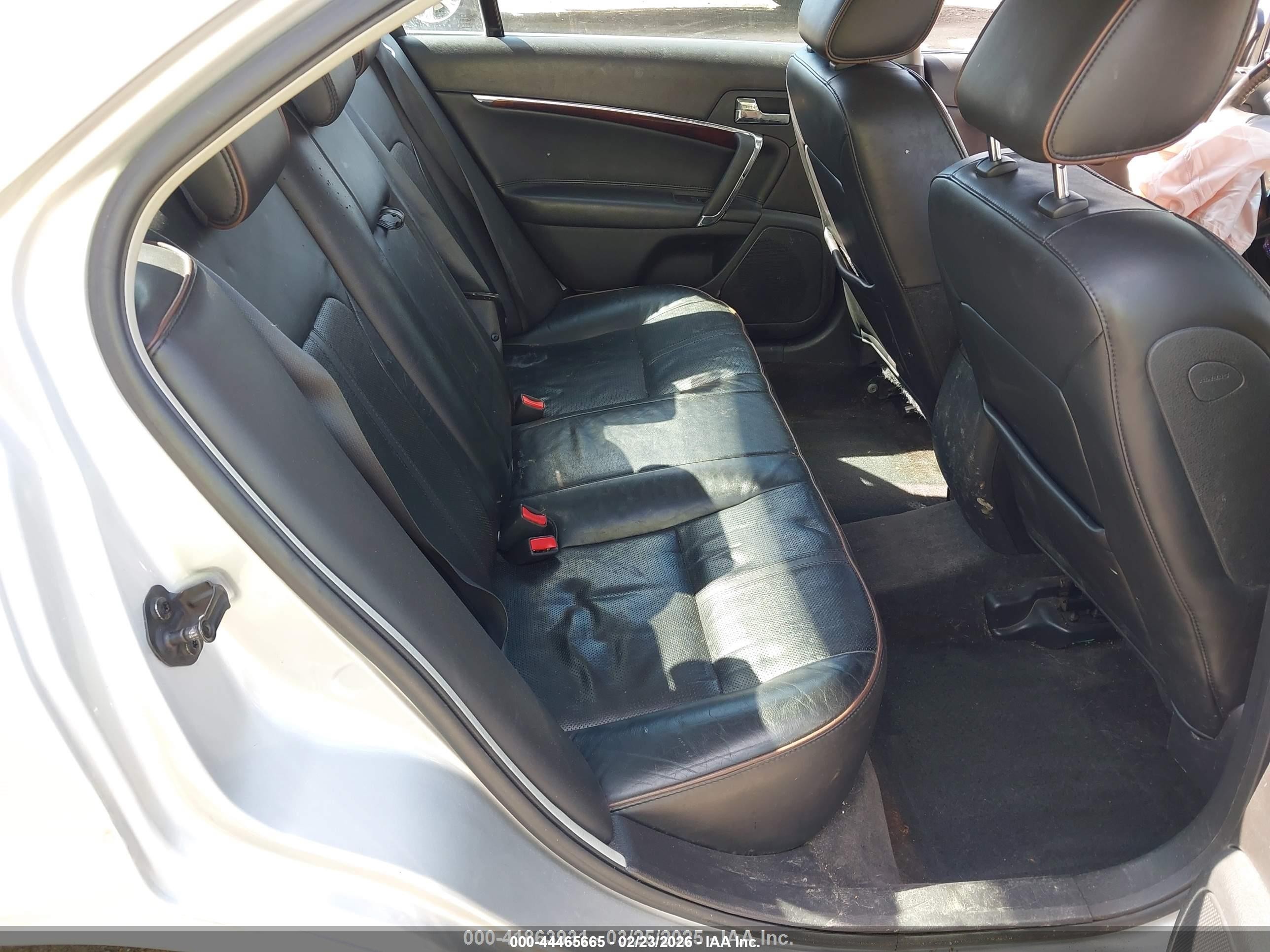 2010 Lincoln Mkz   Silver vin: 3LNHL2GC4AR651828