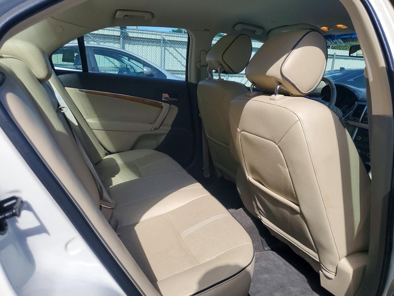 2012 Lincoln Mkz White vin: 3LNHL2GC4CR802167