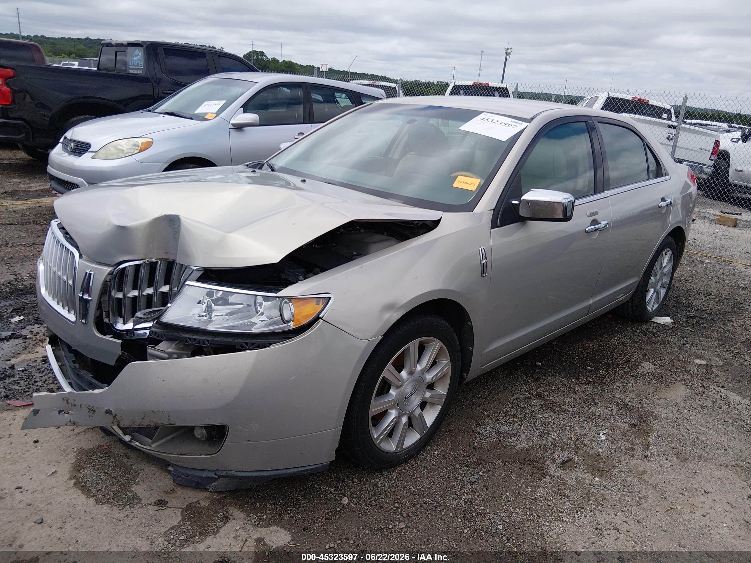 2010 Lincoln Mkz Gold vin: 3LNHL2GC6AR621097