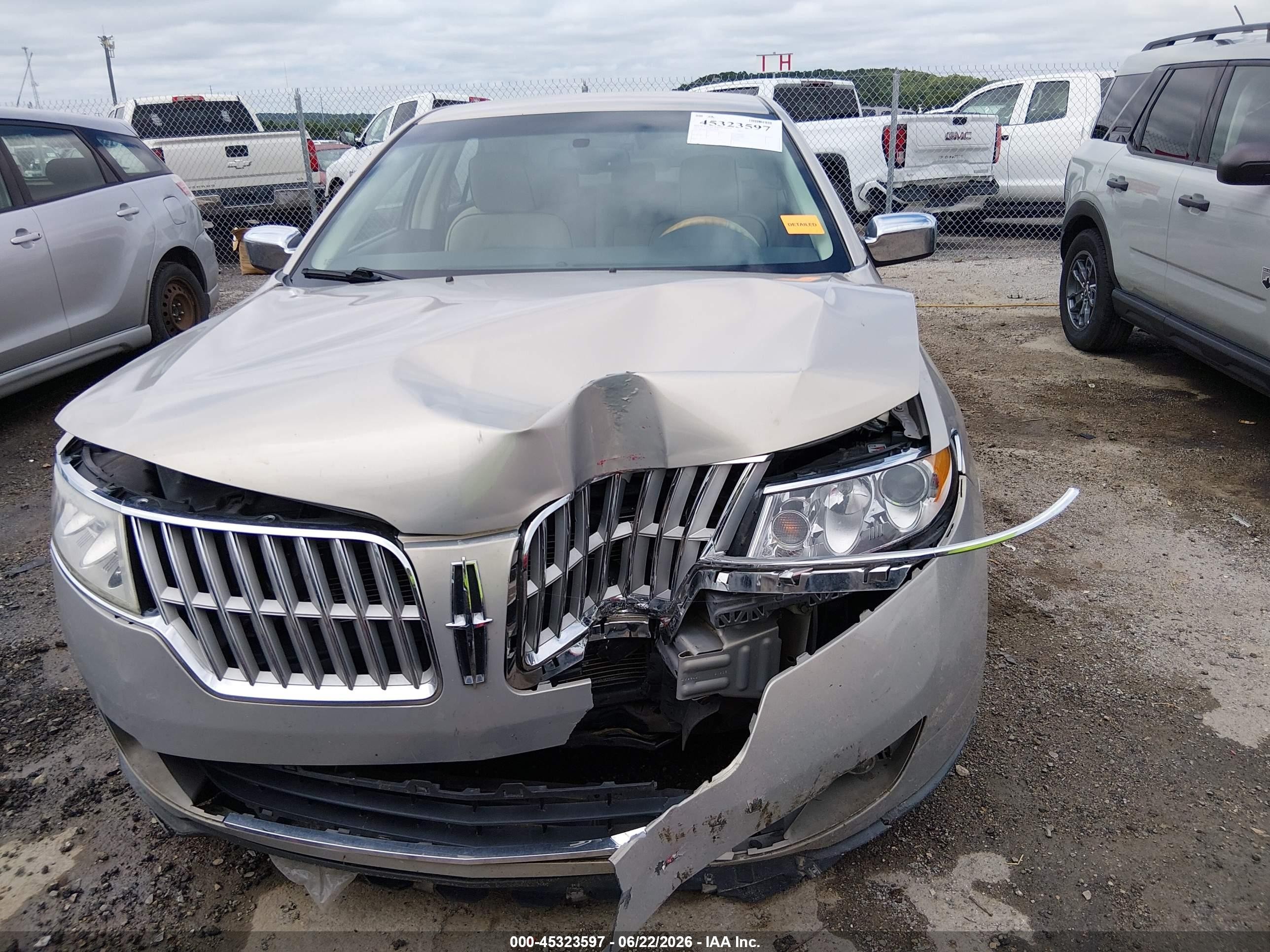 2010 Lincoln Mkz Gold vin: 3LNHL2GC6AR621097