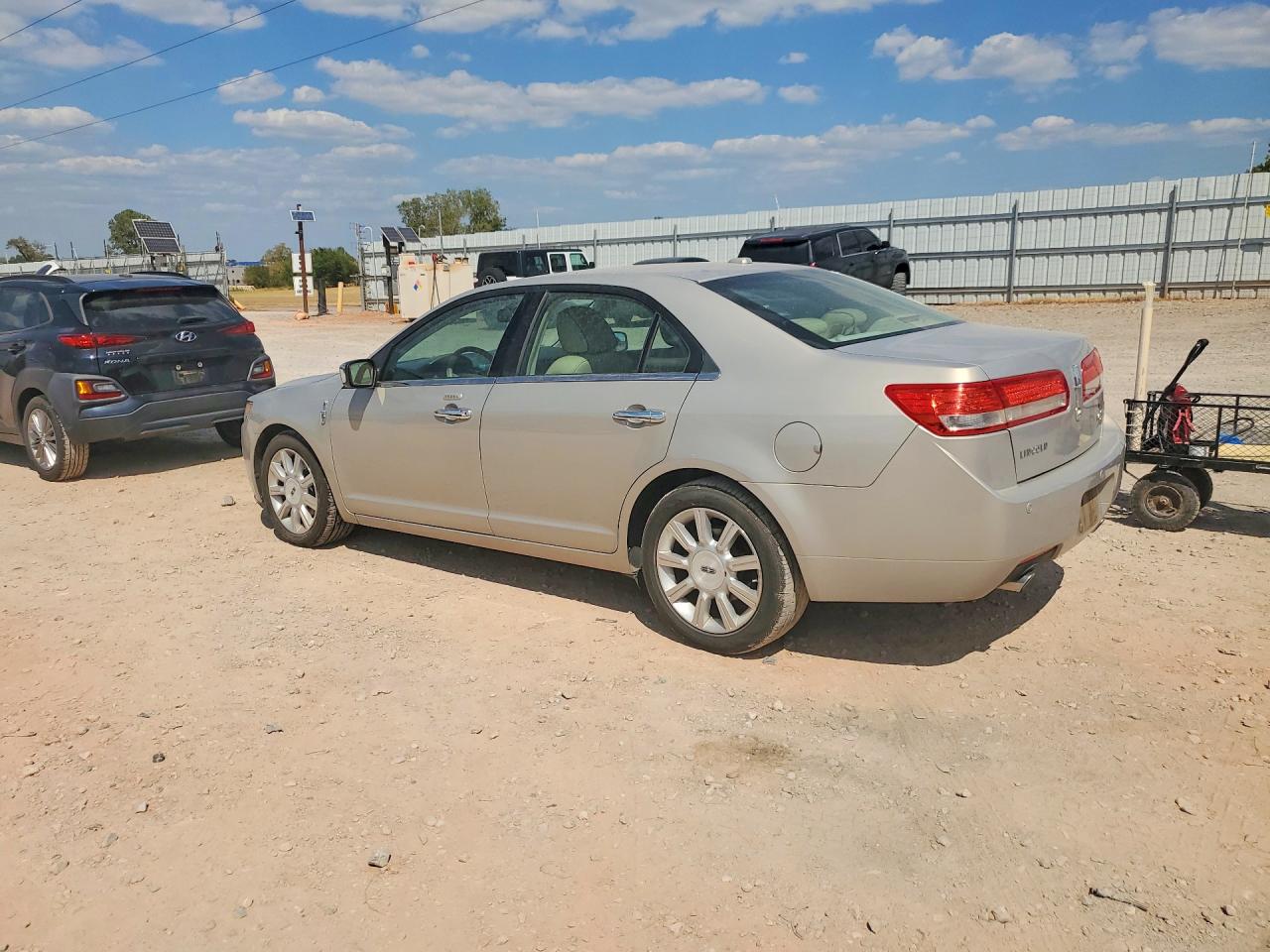 2010 Lincoln Mkz Серебряный vin: 3LNHL2GC6AR625635