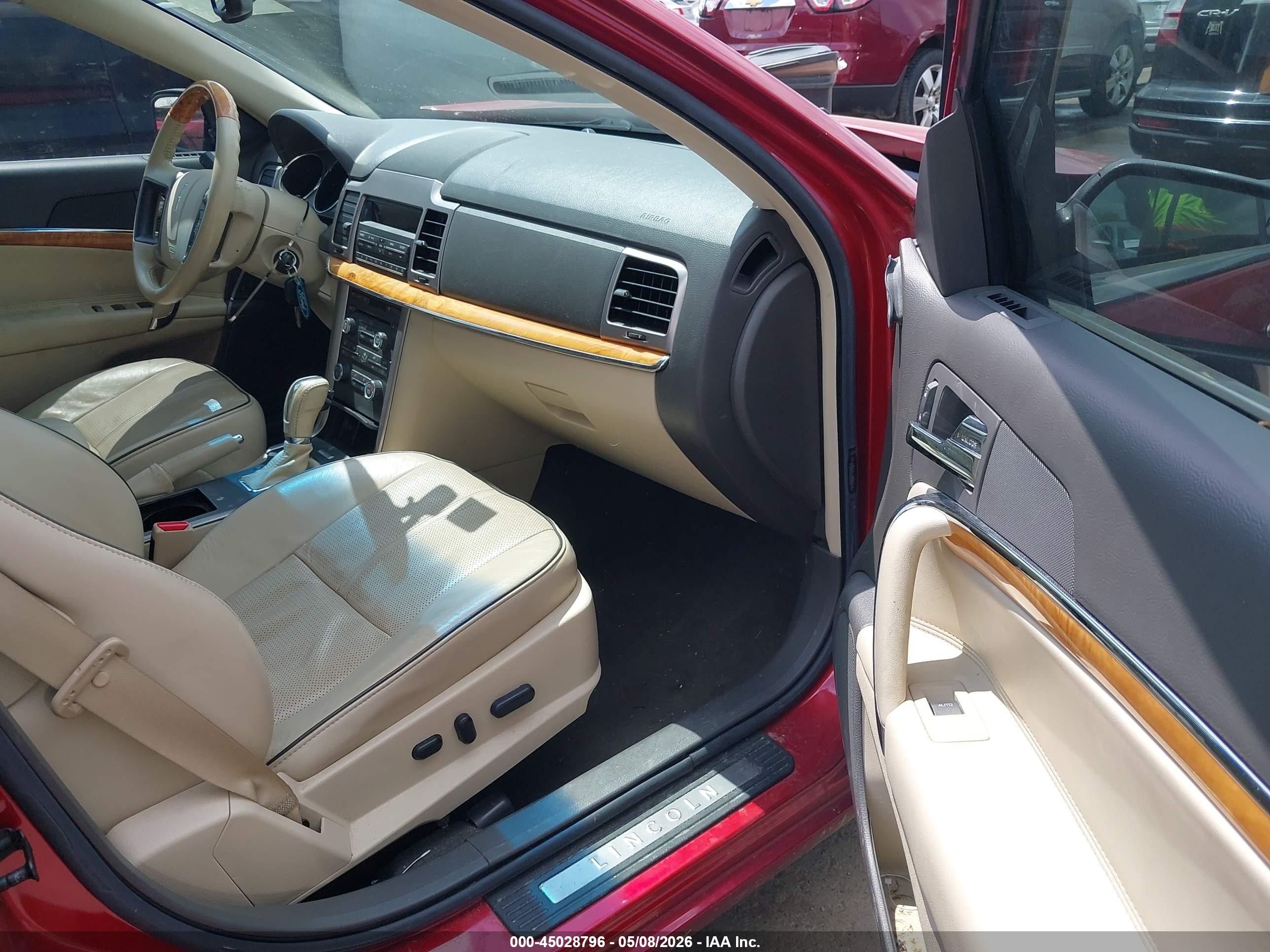 2010 Lincoln Mkz   Red vin: 3LNHL2GC6AR750179