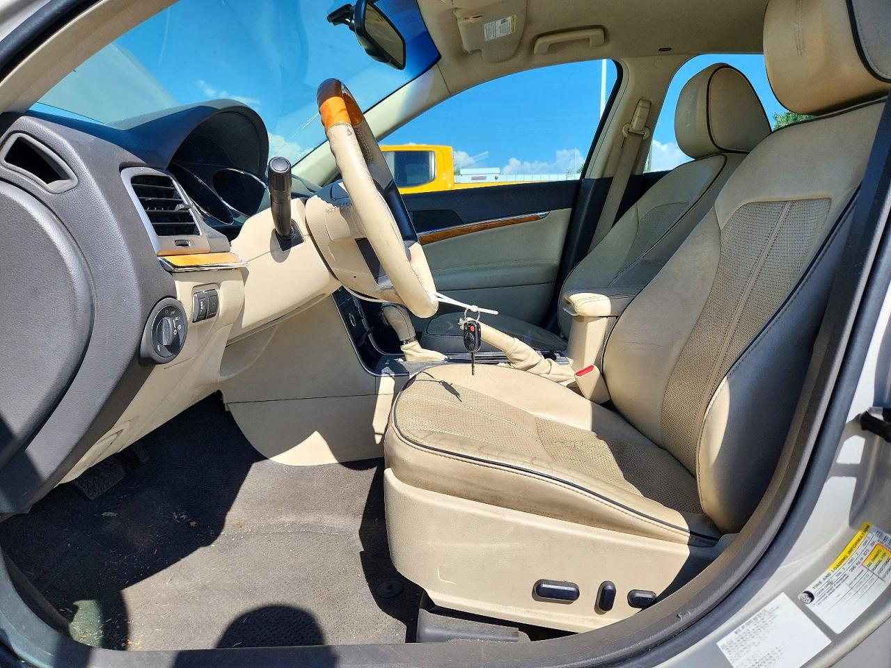 2010 Lincoln Mkz Silver vin: 3LNHL2GC6AR753132