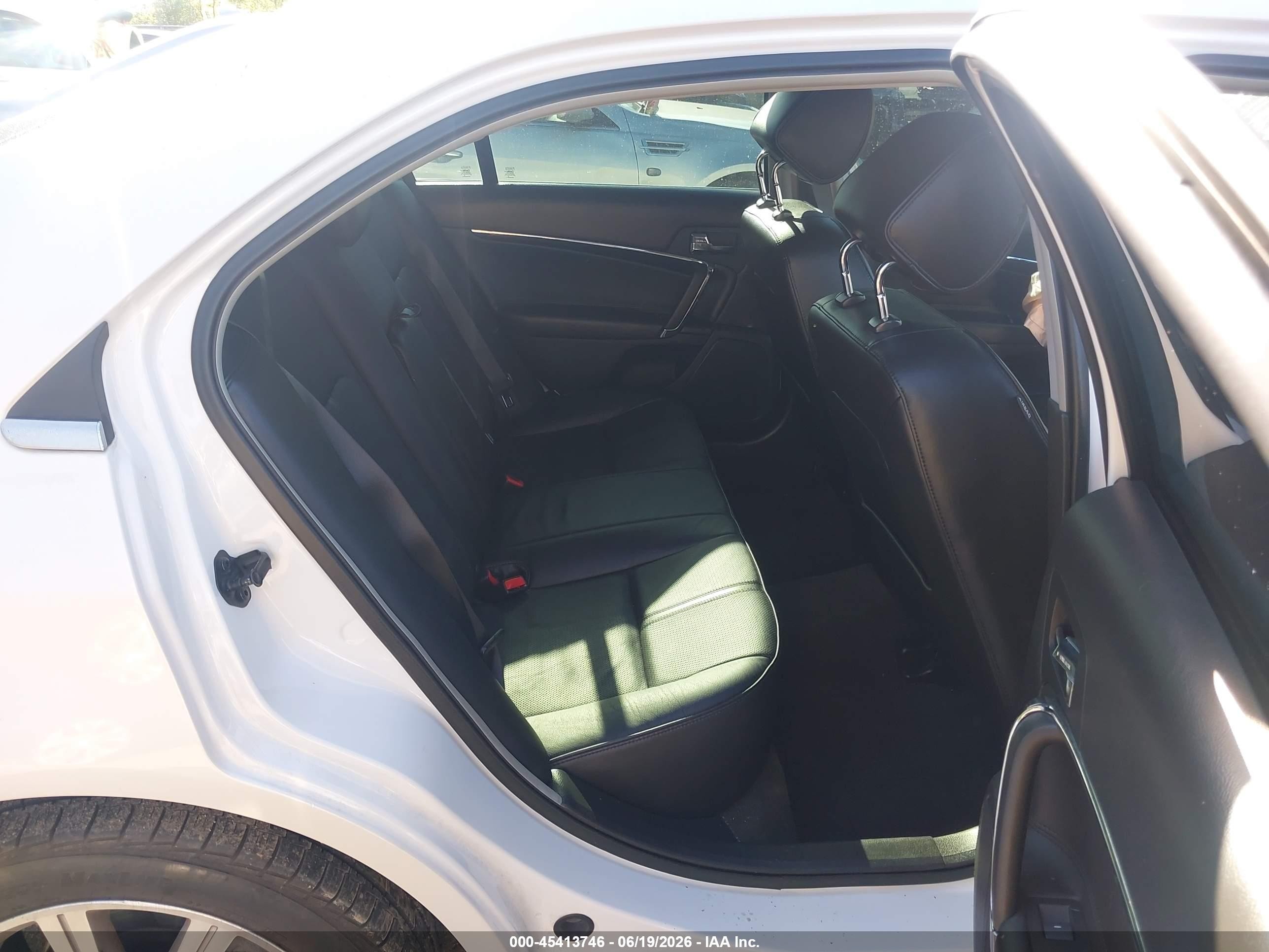 2011 Lincoln Mkz   White vin: 3LNHL2GC6BR774435