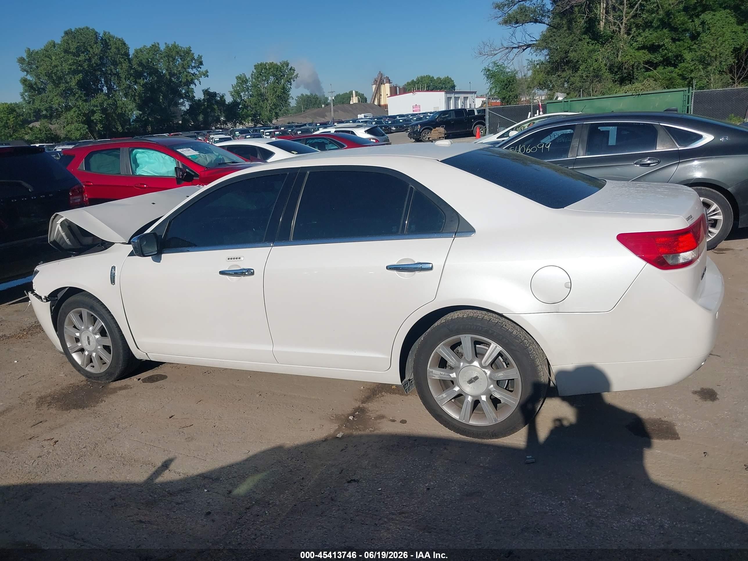2011 Lincoln Mkz   White vin: 3LNHL2GC6BR774435