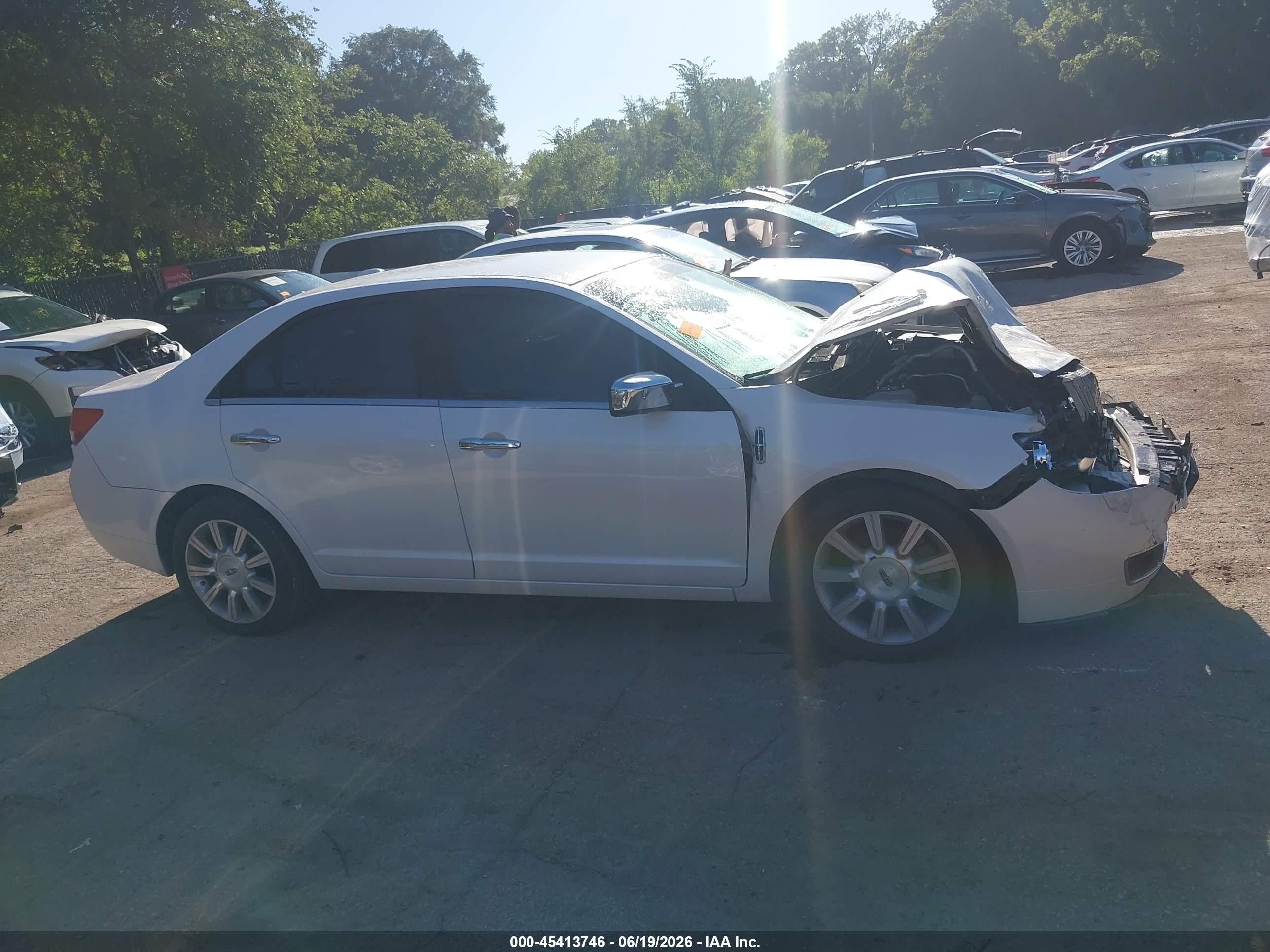 2011 Lincoln Mkz   White vin: 3LNHL2GC6BR774435