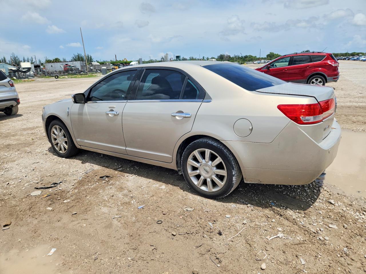 2010 Lincoln Mkz Beige vin: 3LNHL2GC7AR630827