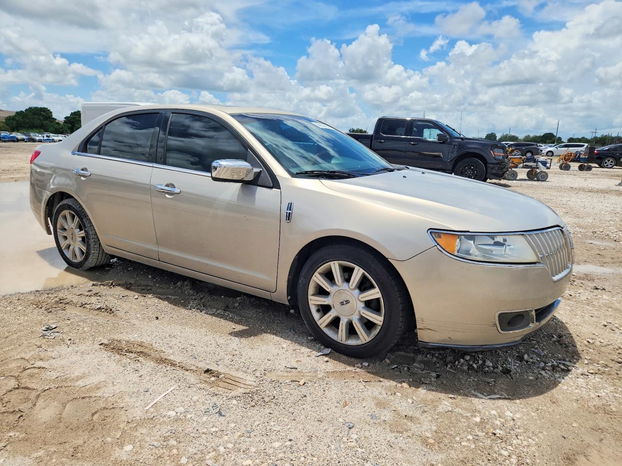 2010 Lincoln Mkz Beige vin: 3LNHL2GC7AR630827