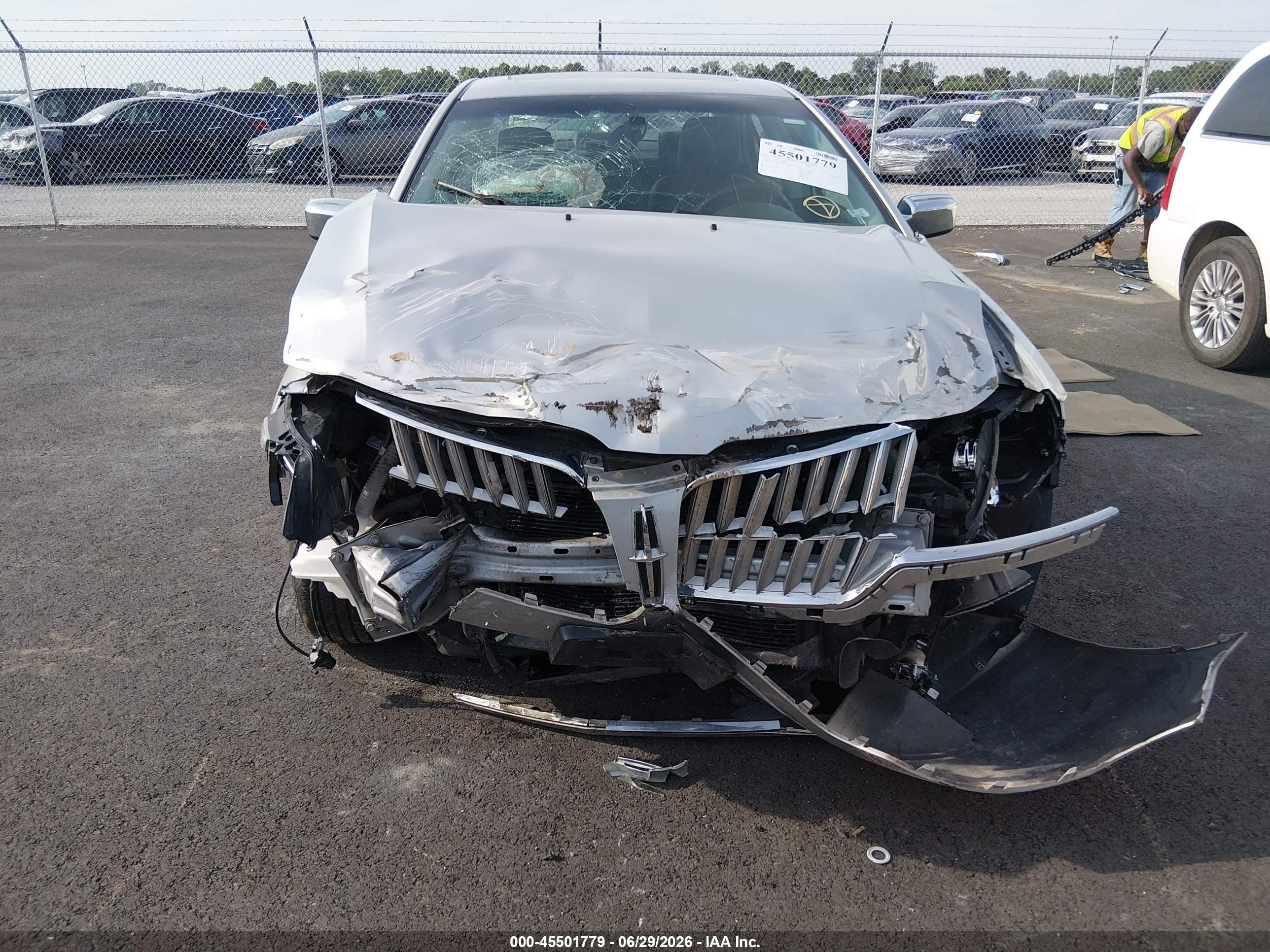 2010 Lincoln Mkz   Серебряный vin: 3LNHL2GC7AR656828
