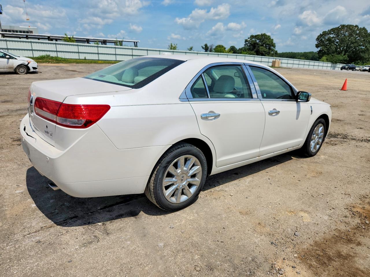 2011 Lincoln Mkz Белый vin: 3LNHL2GC7BR760818