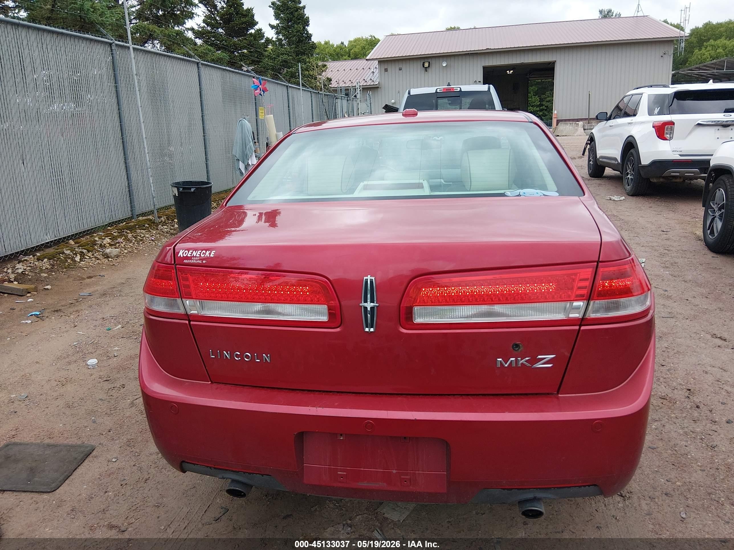 2011 Lincoln Mkz   Red vin: 3LNHL2GC7BR762164