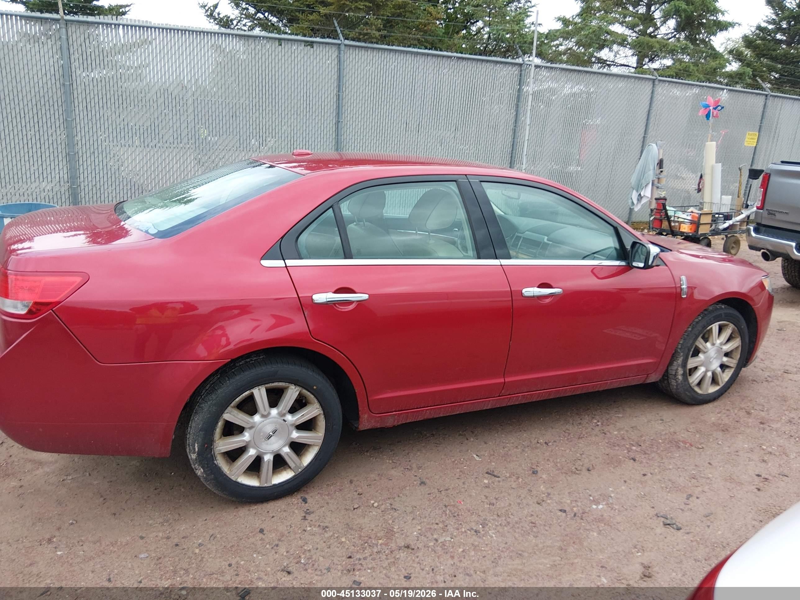 2011 Lincoln Mkz   Red vin: 3LNHL2GC7BR762164