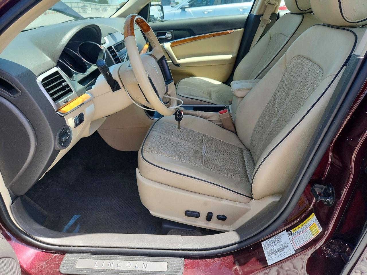 2012 Linc Mkz Burgundy vin: 3LNHL2GC7CR828830