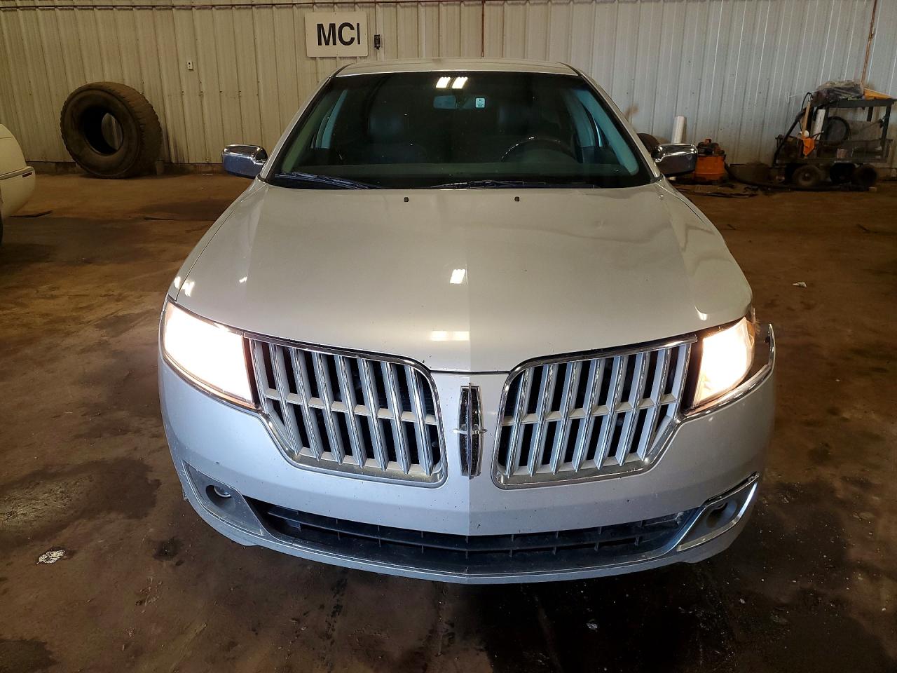2012 Lincoln Mkz Серебряный vin: 3LNHL2GC7CR830612