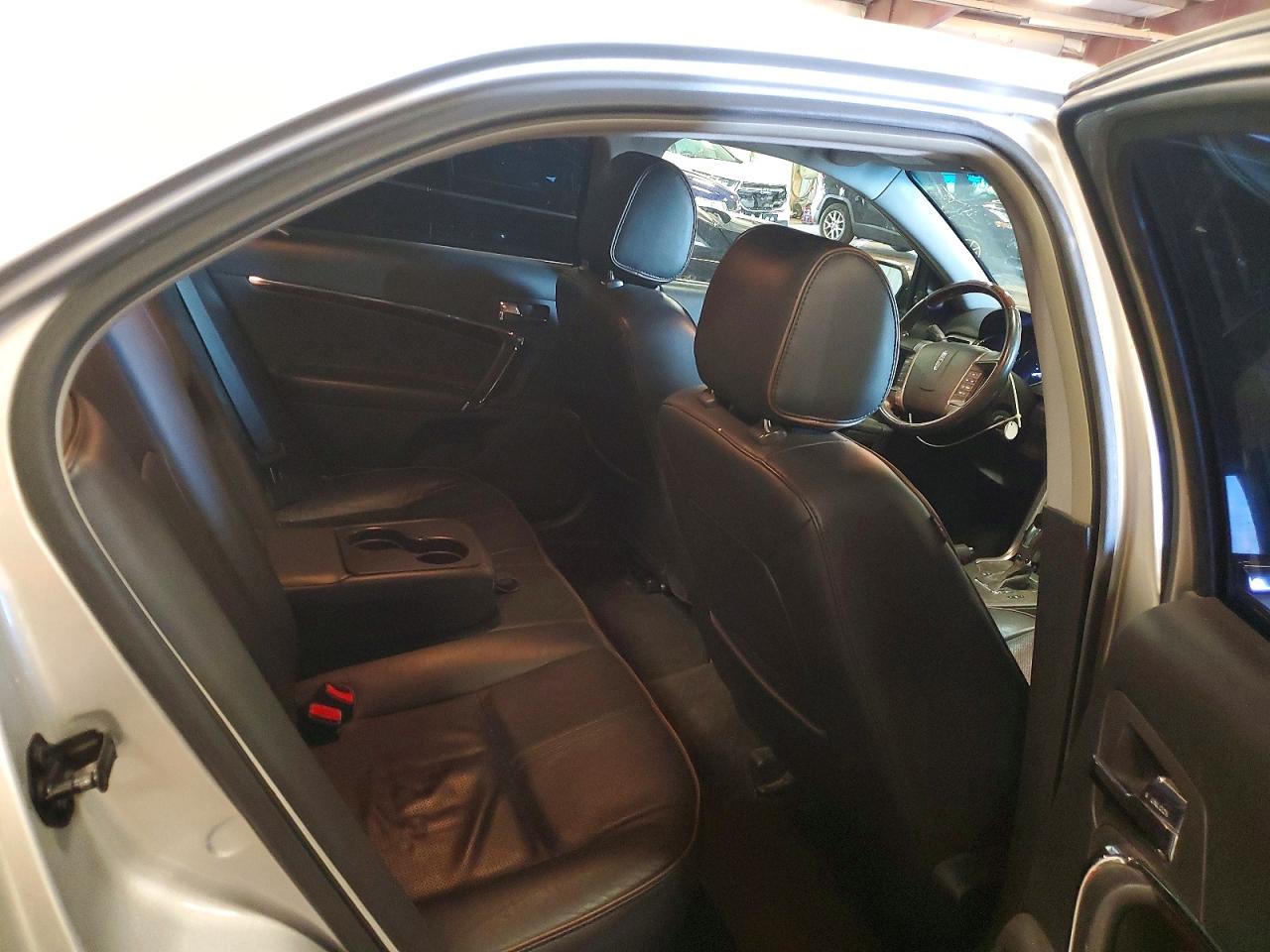 2012 Lincoln Mkz Серебряный vin: 3LNHL2GC7CR830612