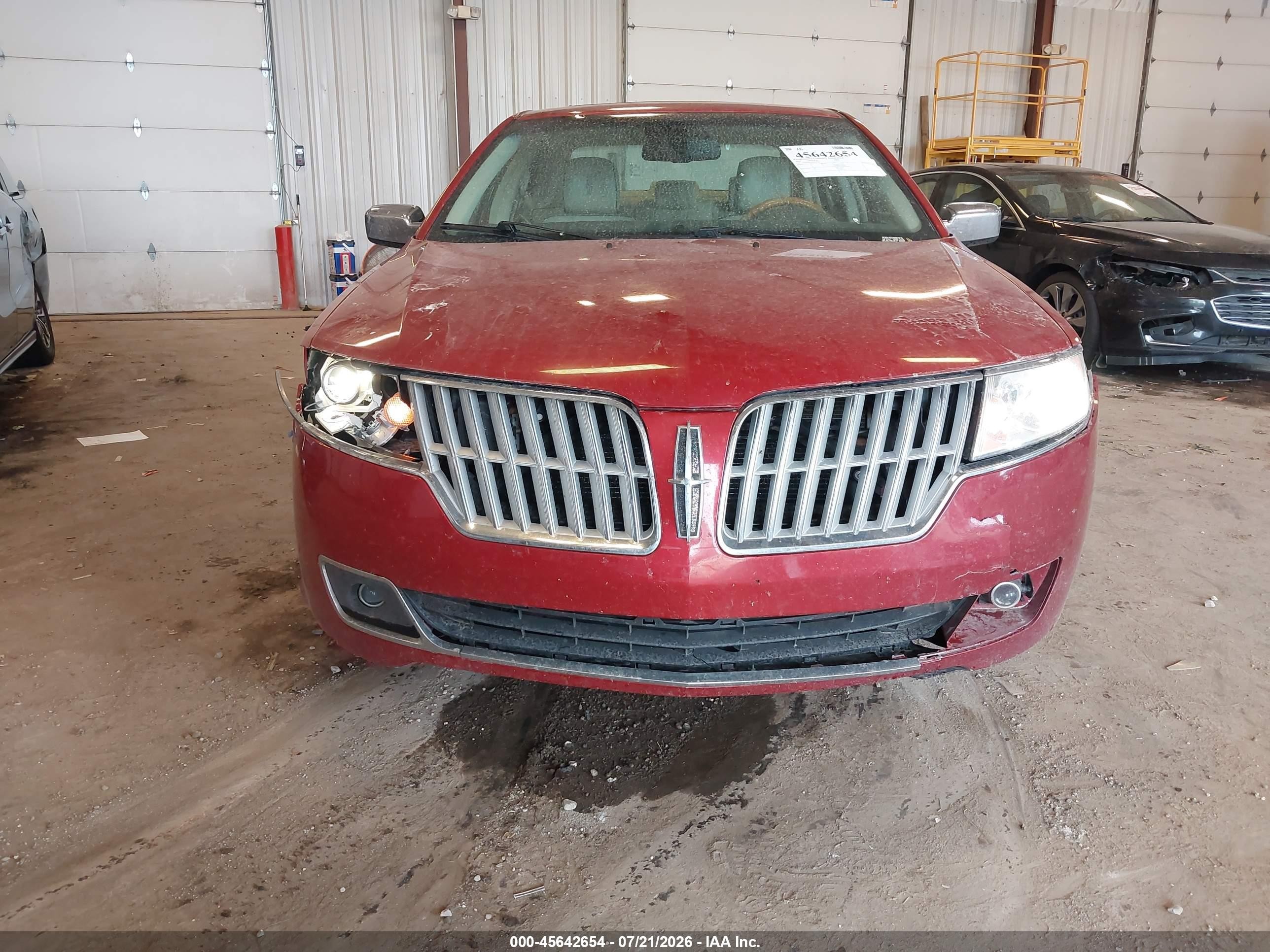 2010 Lincoln Mkz   Red vin: 3LNHL2GC8AR610408
