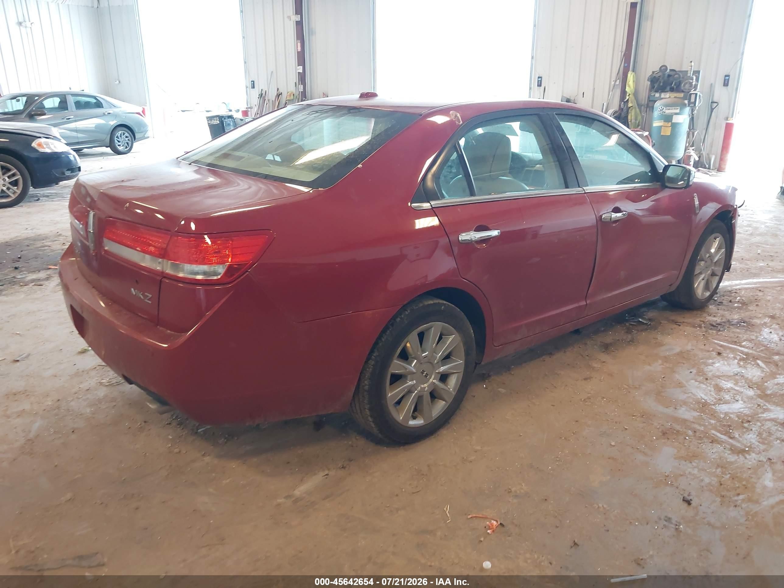 2010 Lincoln Mkz   Red vin: 3LNHL2GC8AR610408