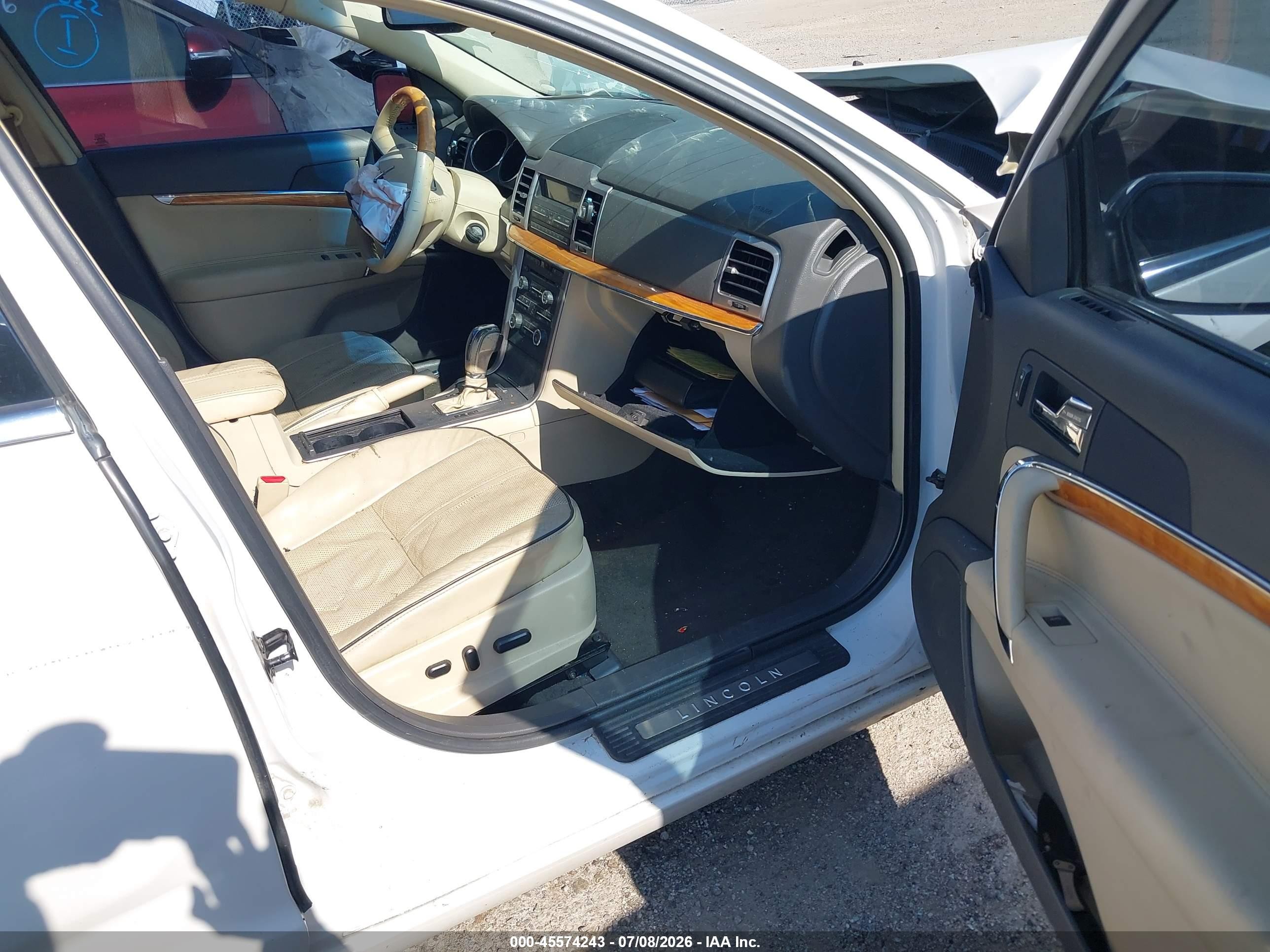 2010 Lincoln Mkz   White vin: 3LNHL2GC8AR628021
