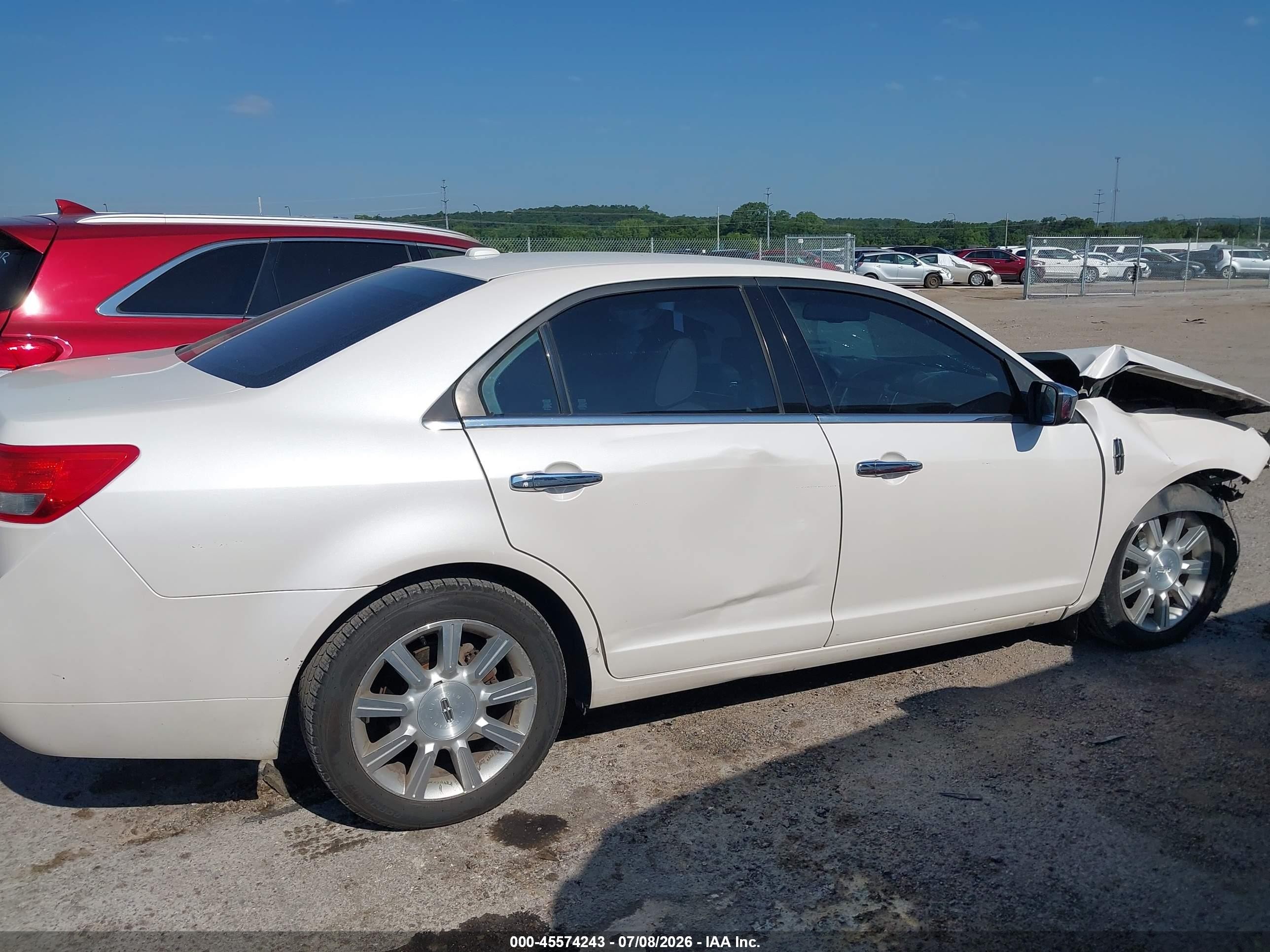 2010 Lincoln Mkz   White vin: 3LNHL2GC8AR628021