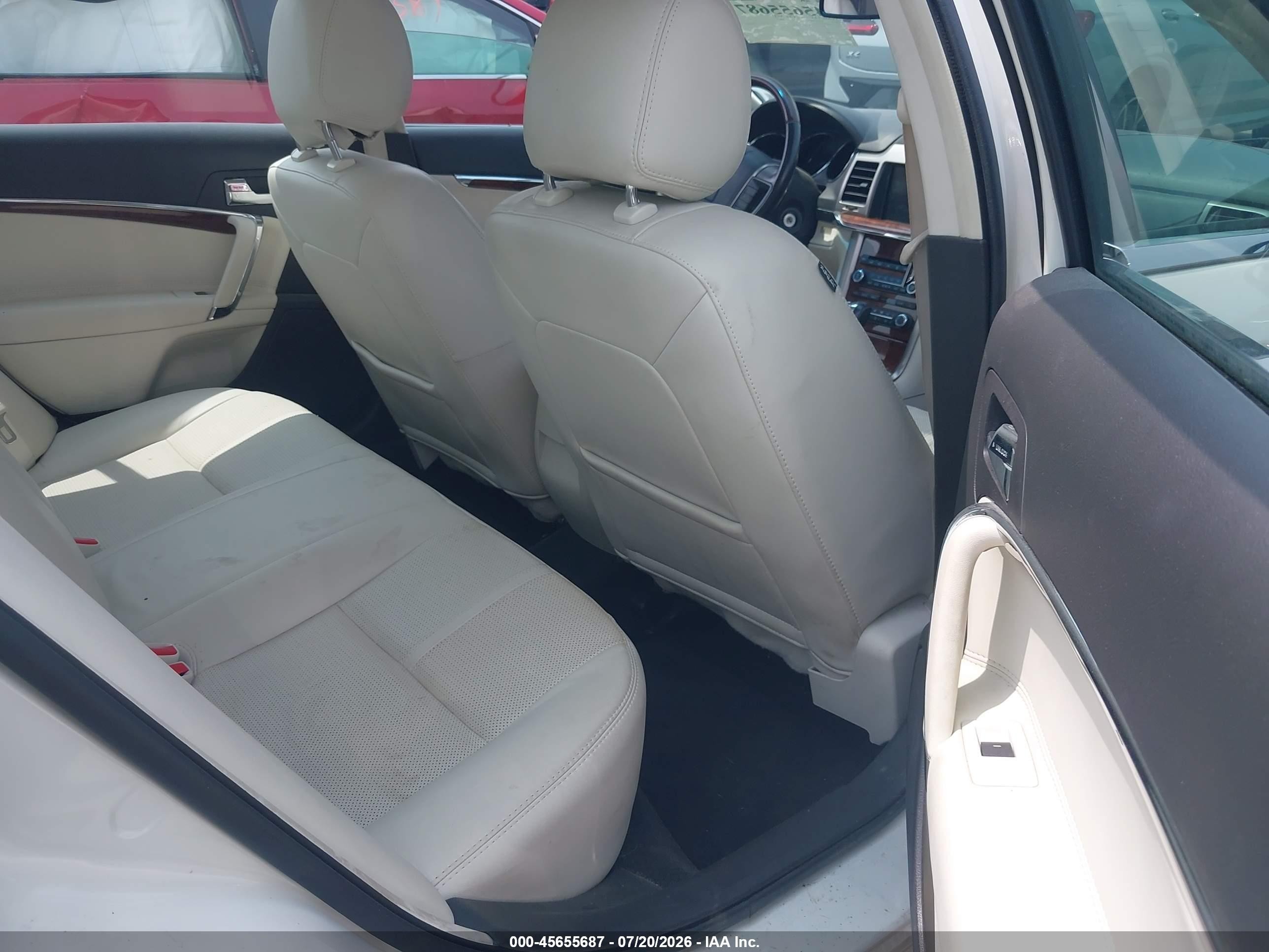 2012 Lincoln Mkz   White vin: 3LNHL2GC8CR826973