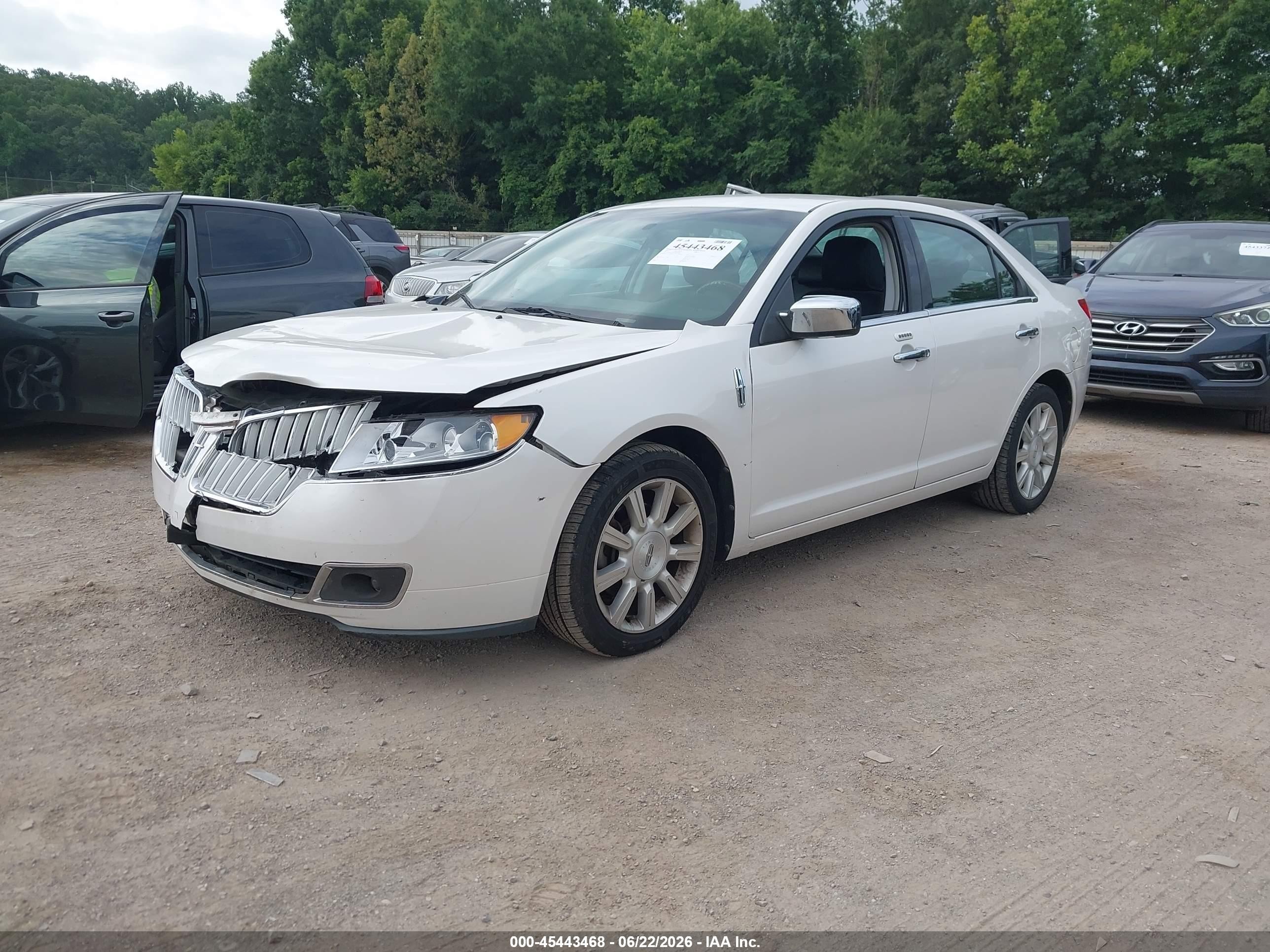 2010 Lincoln Mkz   White vin: 3LNHL2GC9AR618548