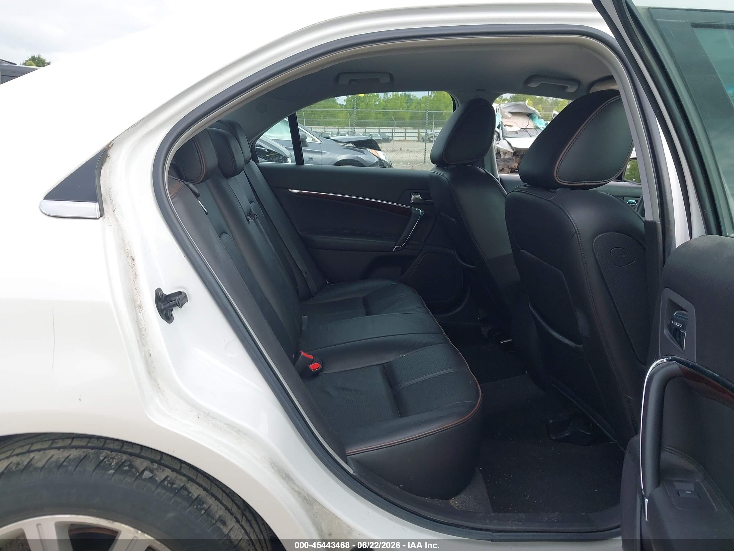 2010 Lincoln Mkz   White vin: 3LNHL2GC9AR618548