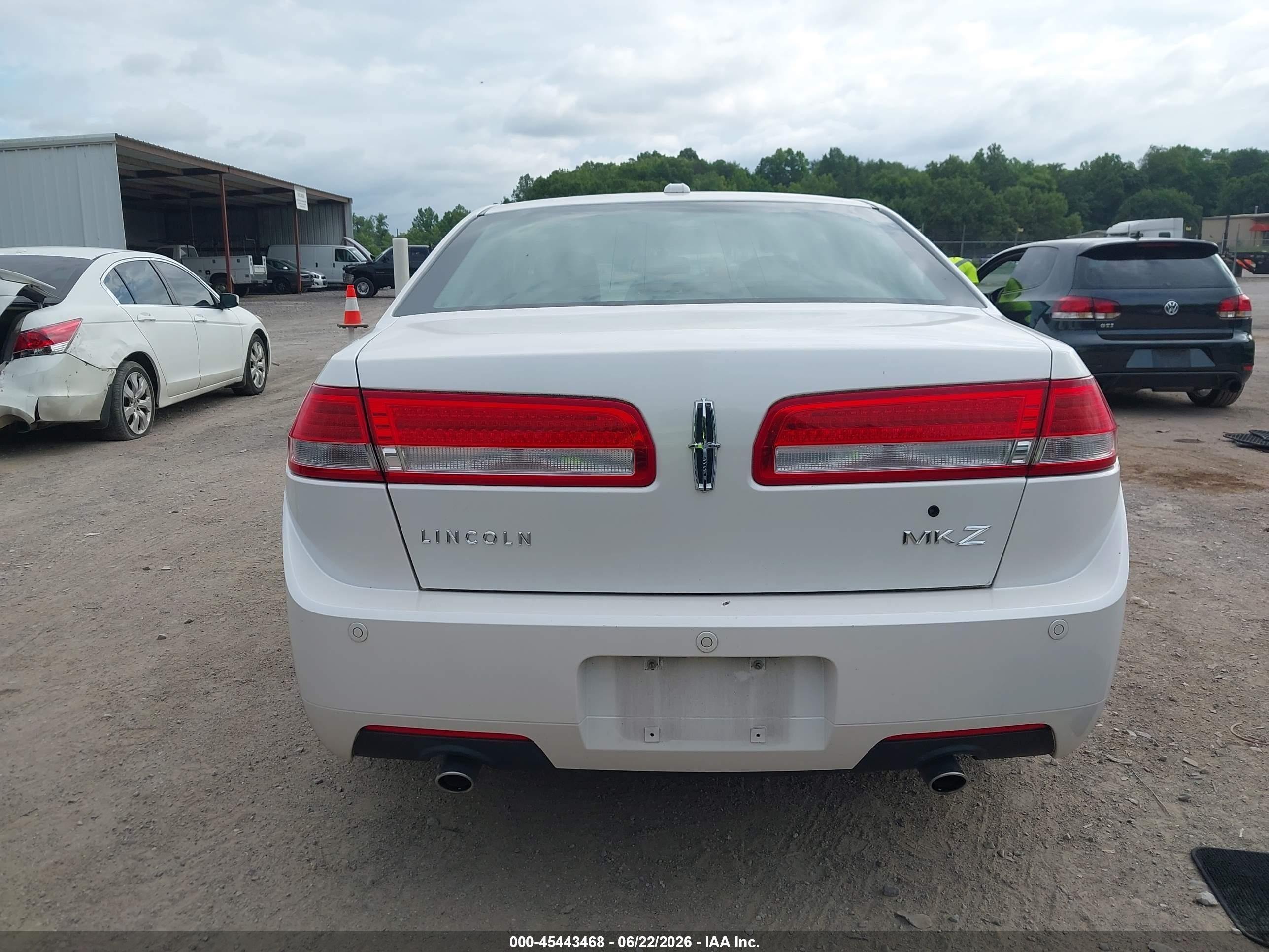 2010 Lincoln Mkz   White vin: 3LNHL2GC9AR618548