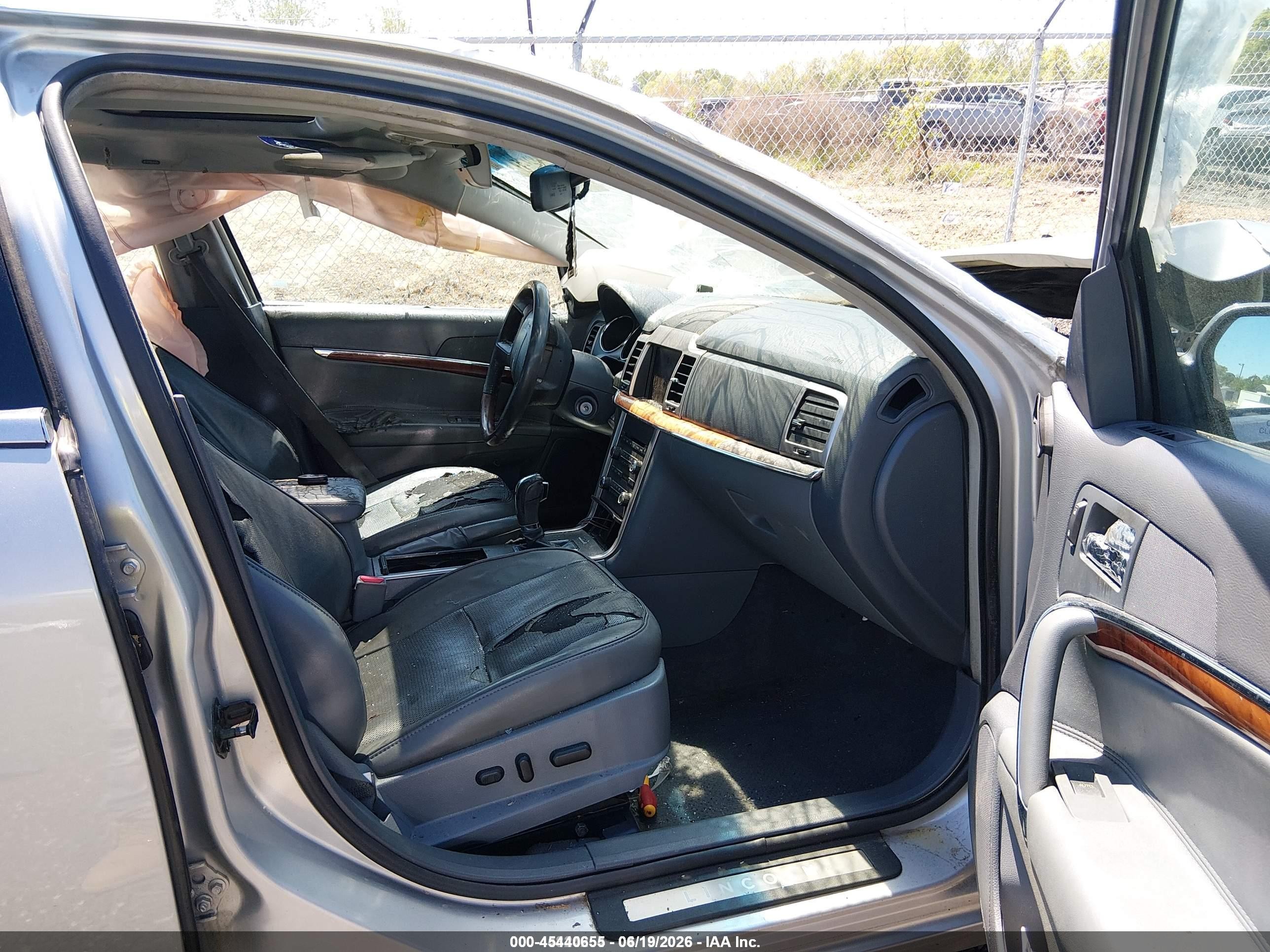 2010 Lincoln Mkz   Silver vin: 3LNHL2GC9AR627864
