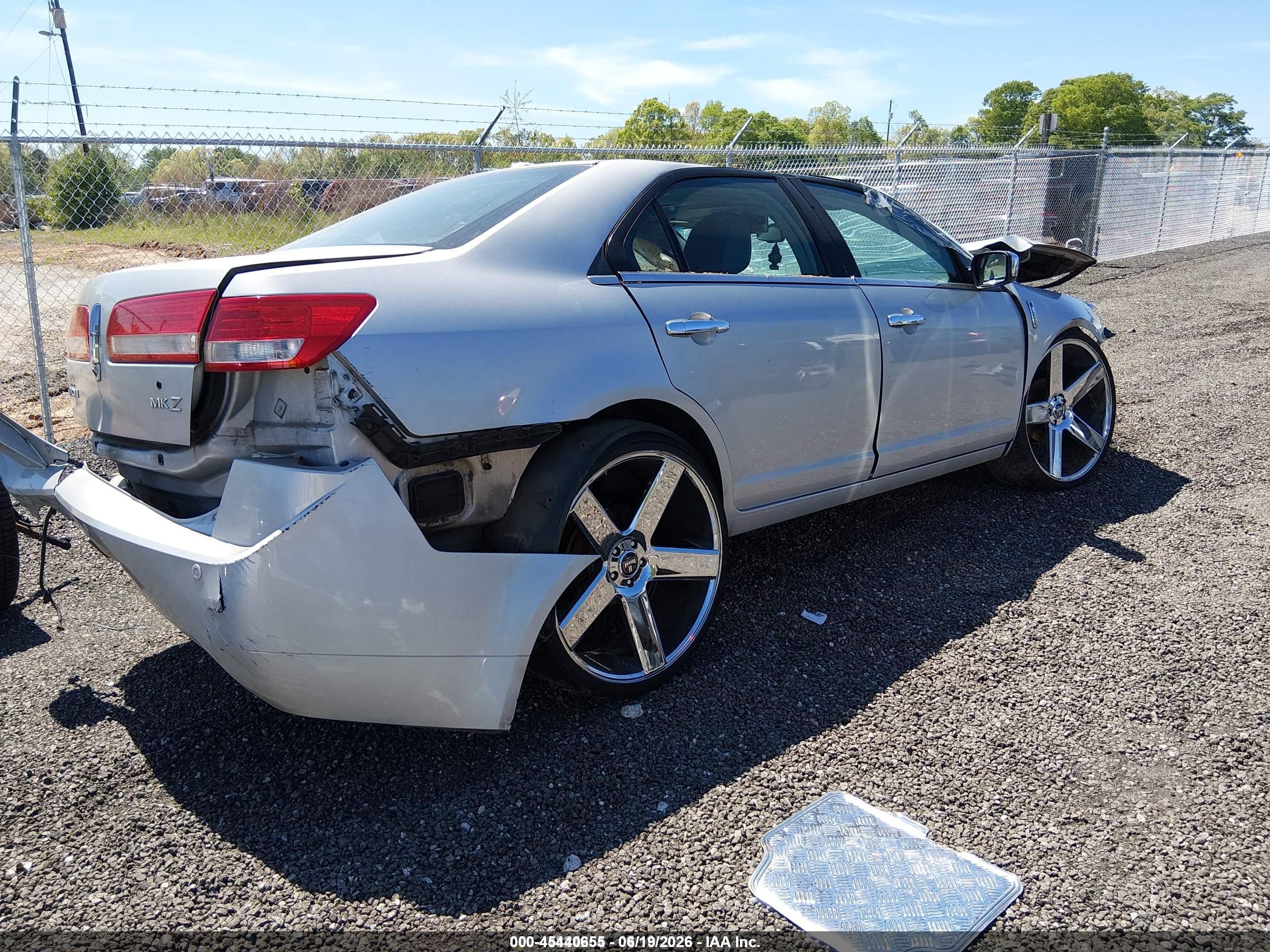 2010 Lincoln Mkz   Silver vin: 3LNHL2GC9AR627864