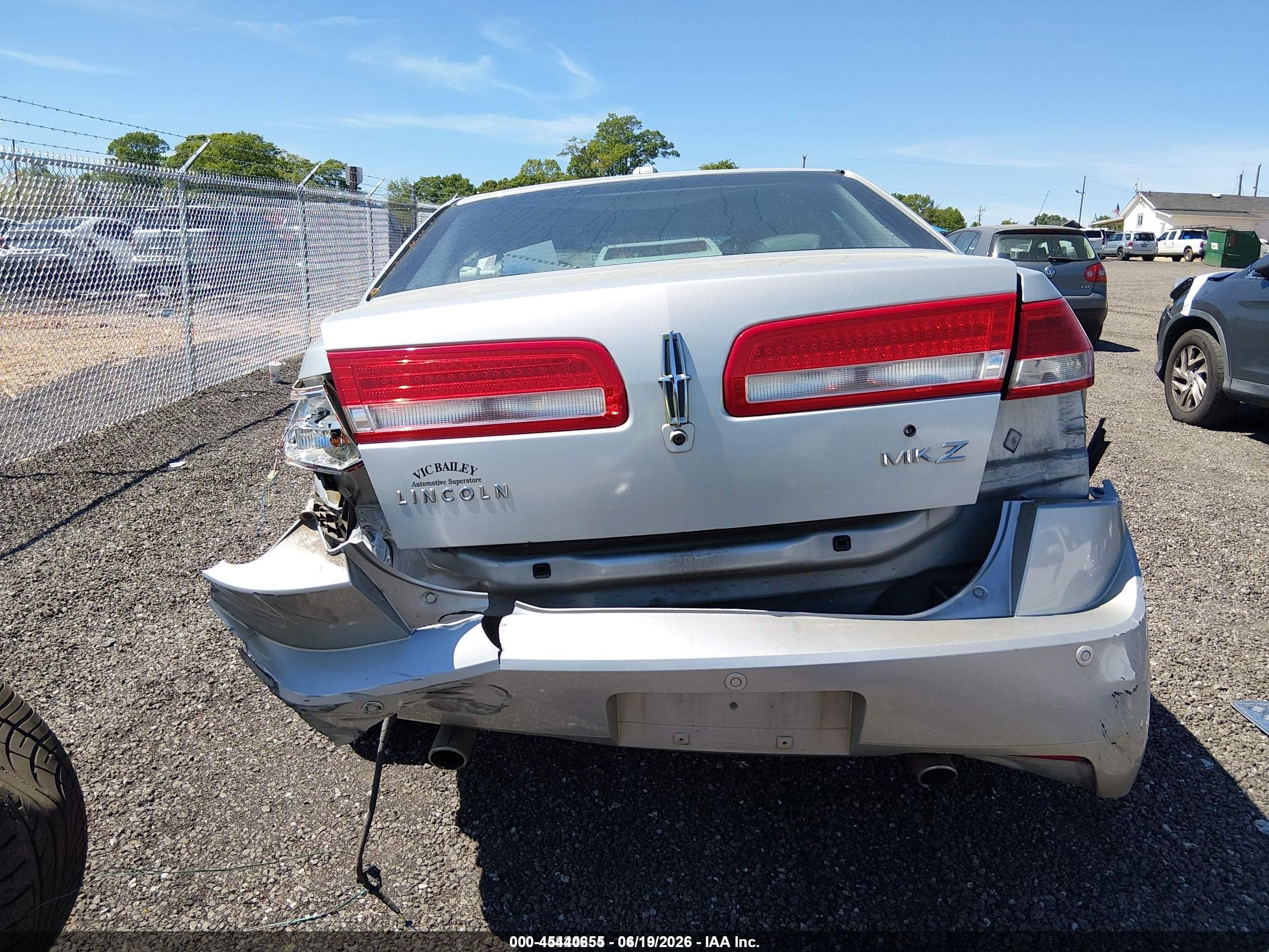 2010 Lincoln Mkz   Silver vin: 3LNHL2GC9AR627864