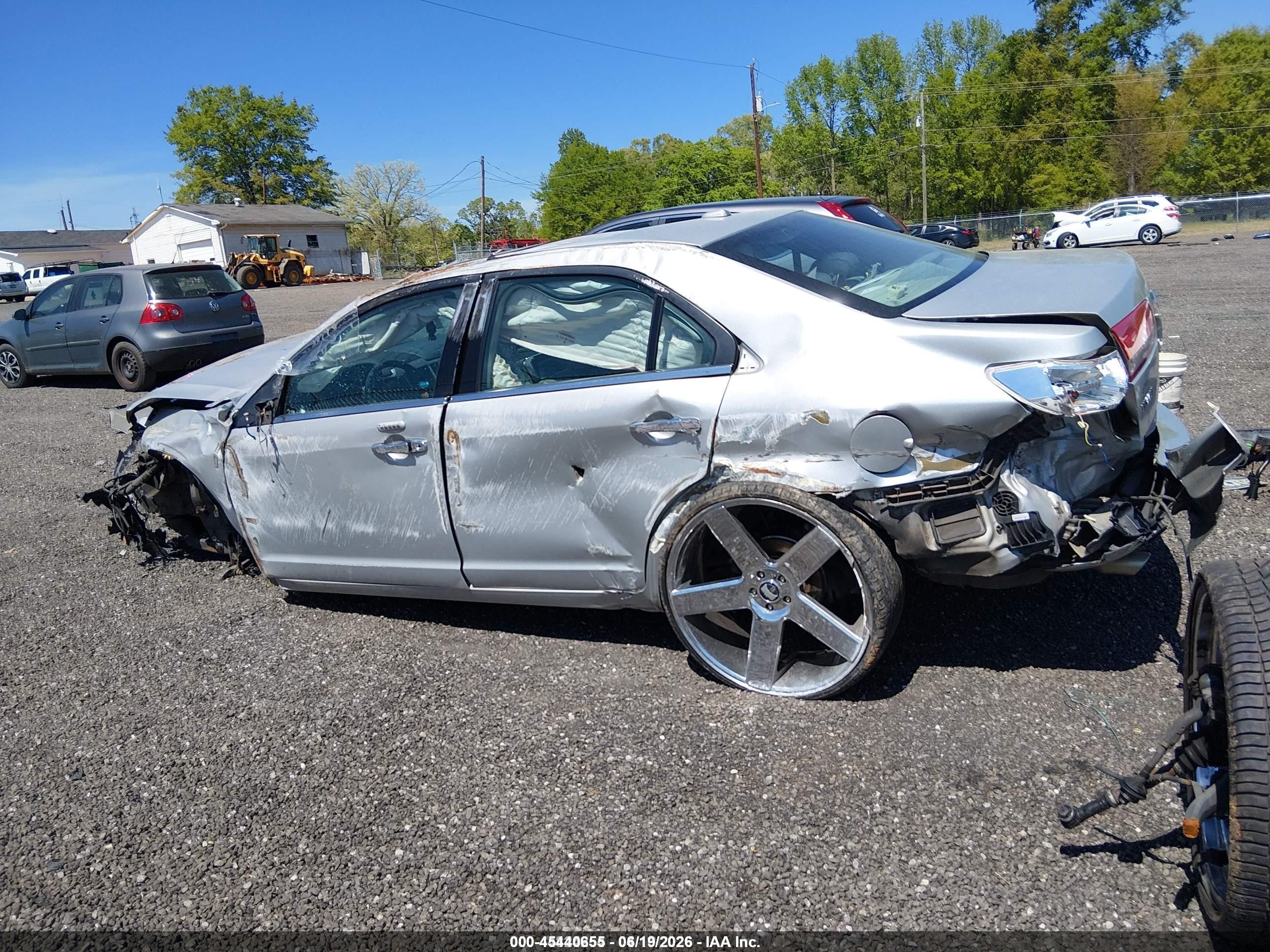 2010 Lincoln Mkz   Silver vin: 3LNHL2GC9AR627864
