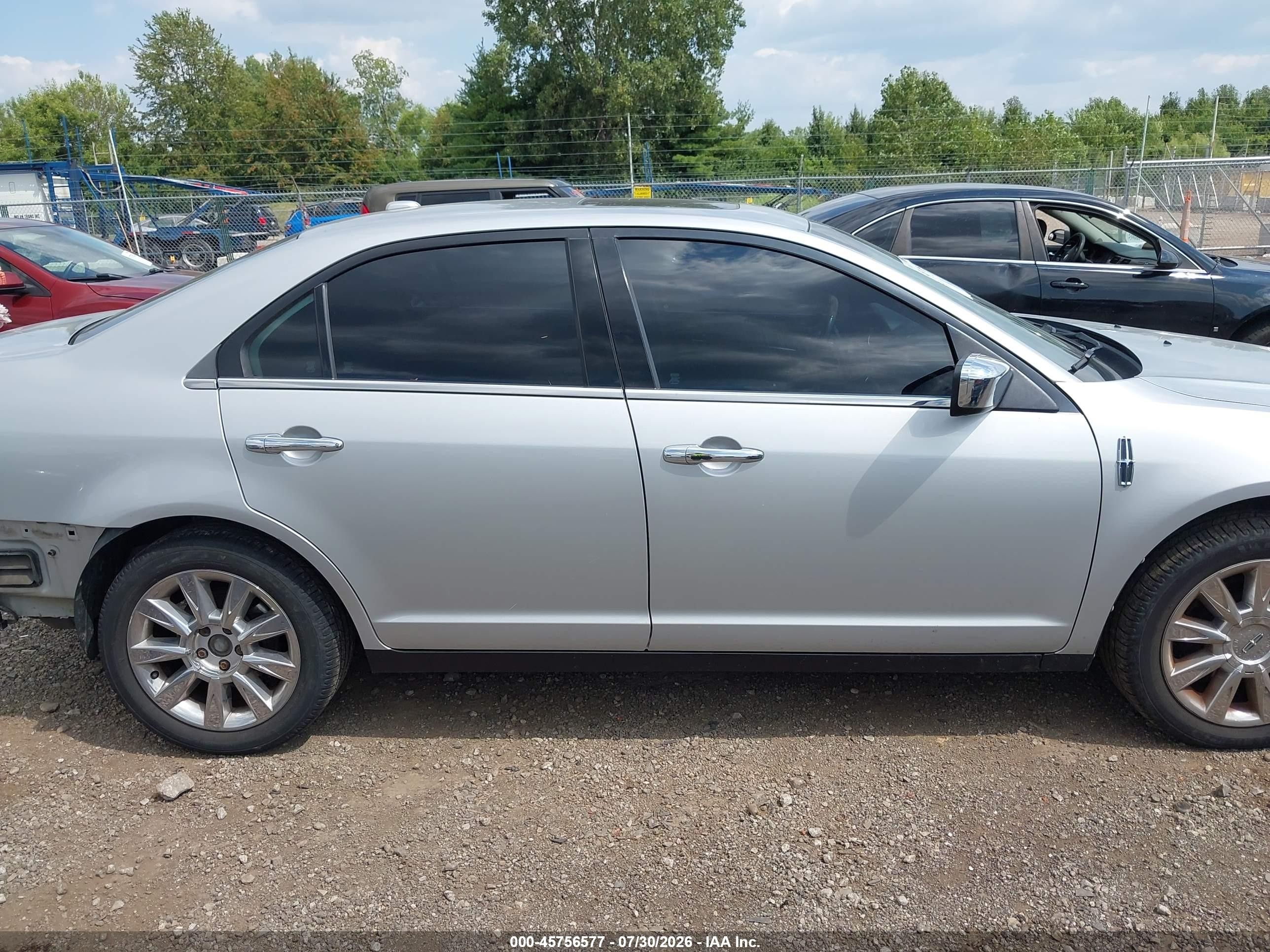 2010 Lincoln Mkz   Silver vin: 3LNHL2GC9AR641330