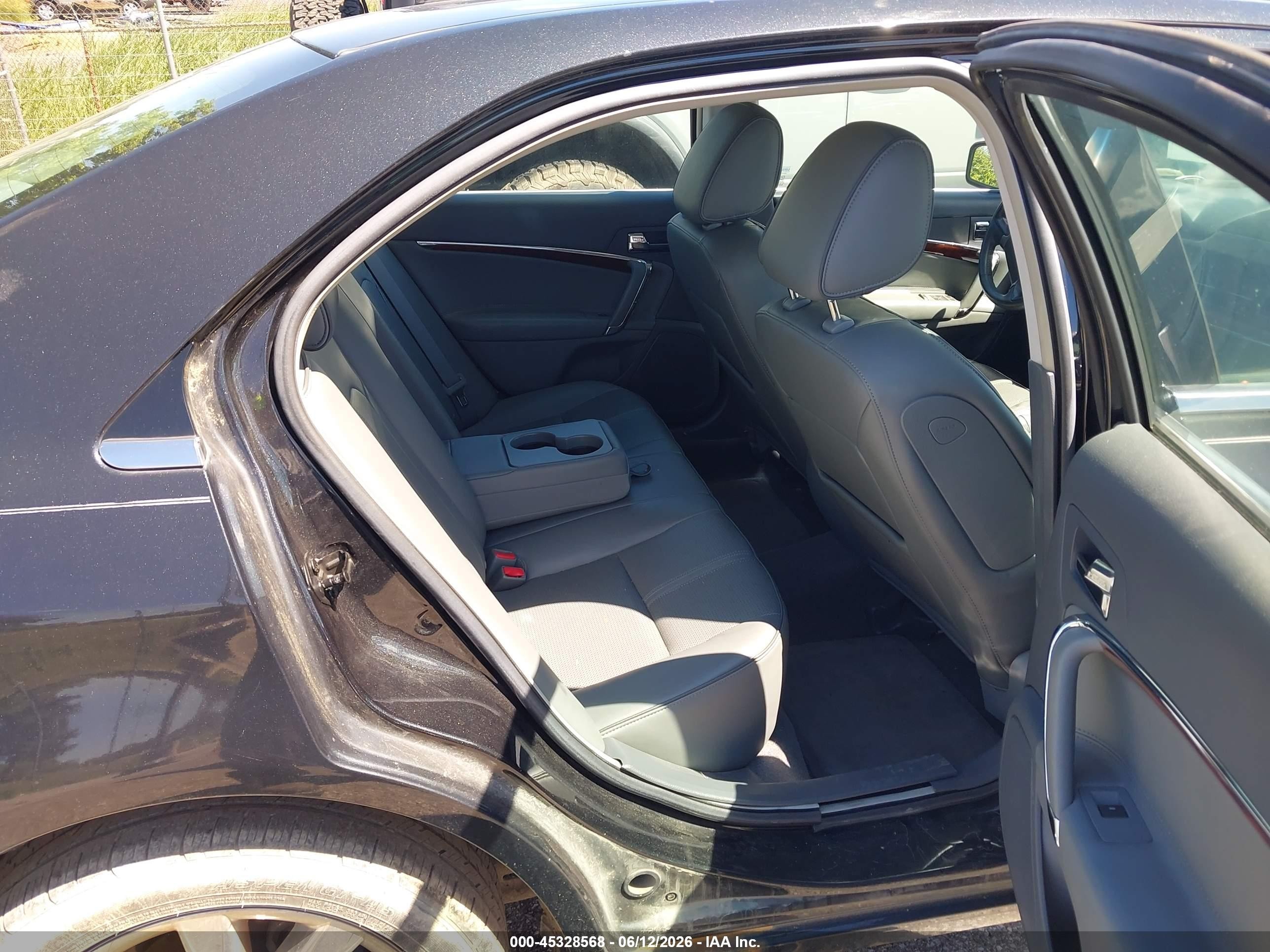 2010 Lincoln Mkz   Black vin: 3LNHL2GC9AR652781