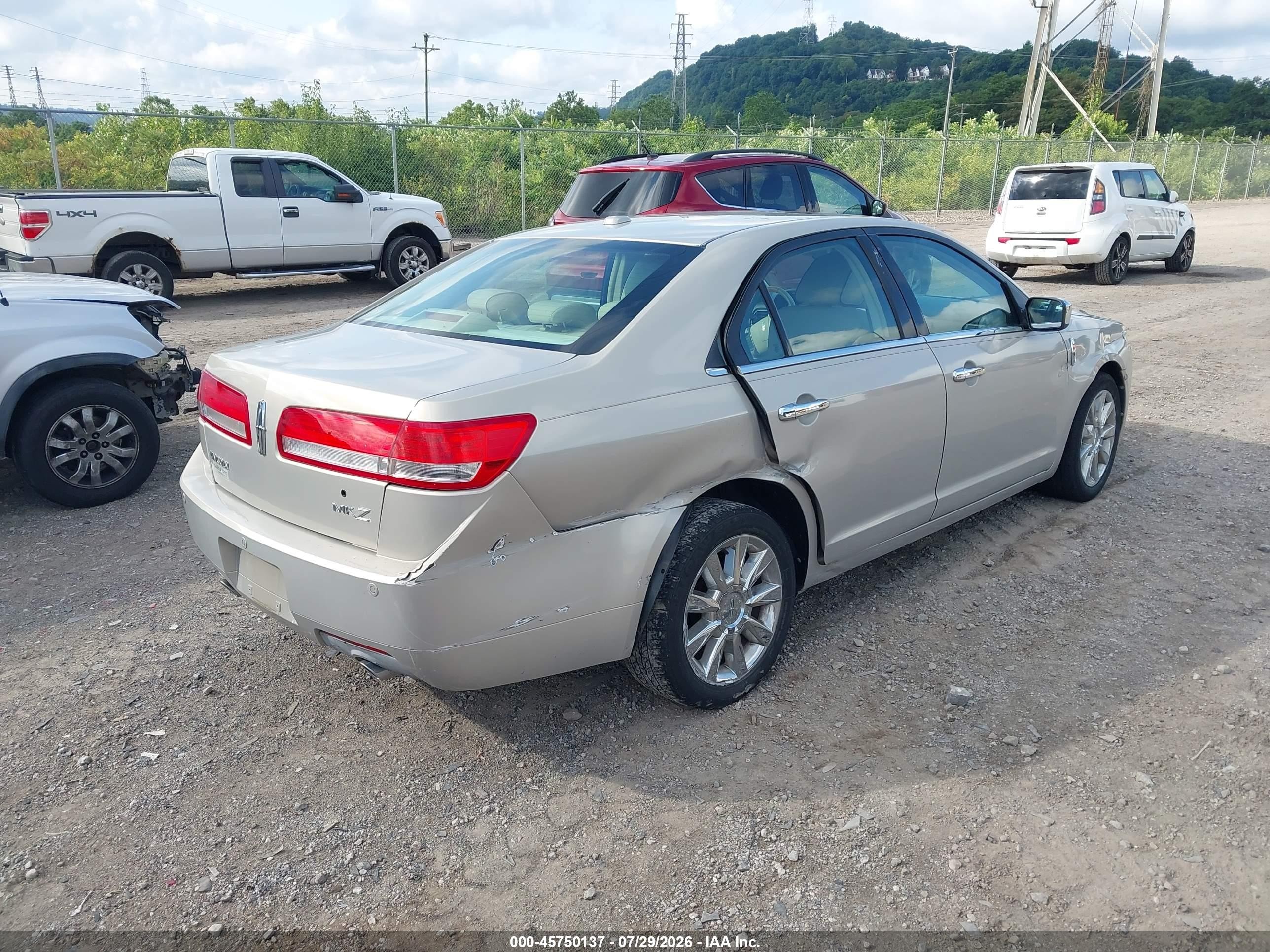 2010 Lincoln Mkz   Gold vin: 3LNHL2GCXAR654507