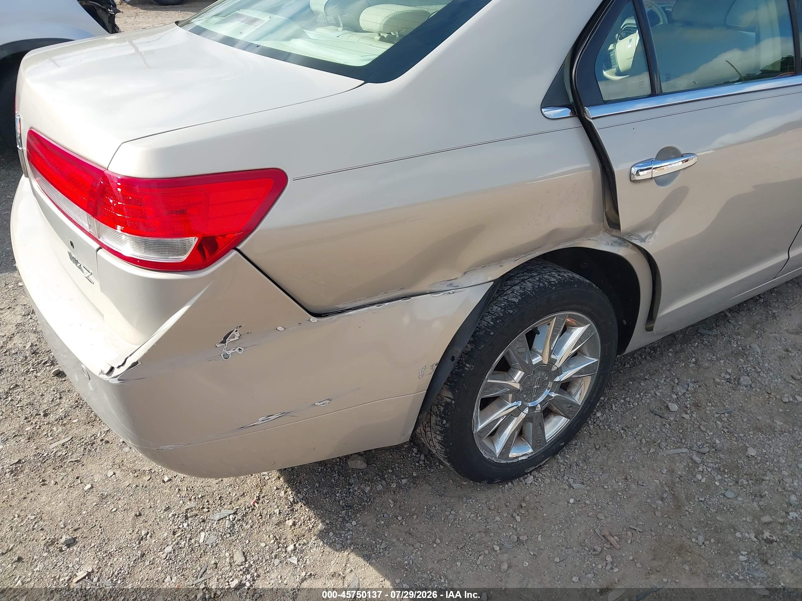 2010 Lincoln Mkz   Gold vin: 3LNHL2GCXAR654507