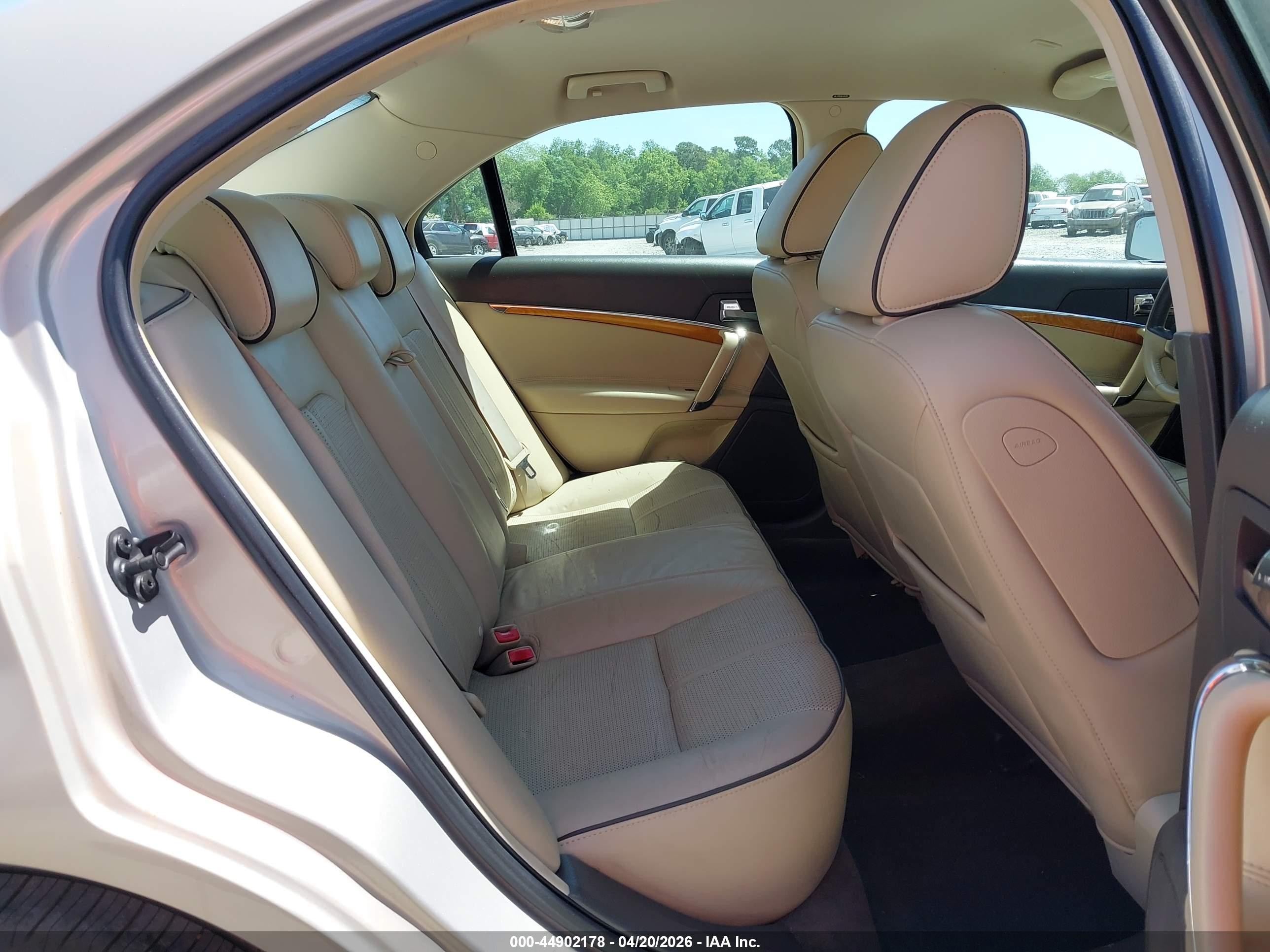 2010 Lincoln Mkz   Silver vin: 3LNHL2GCXAR750542