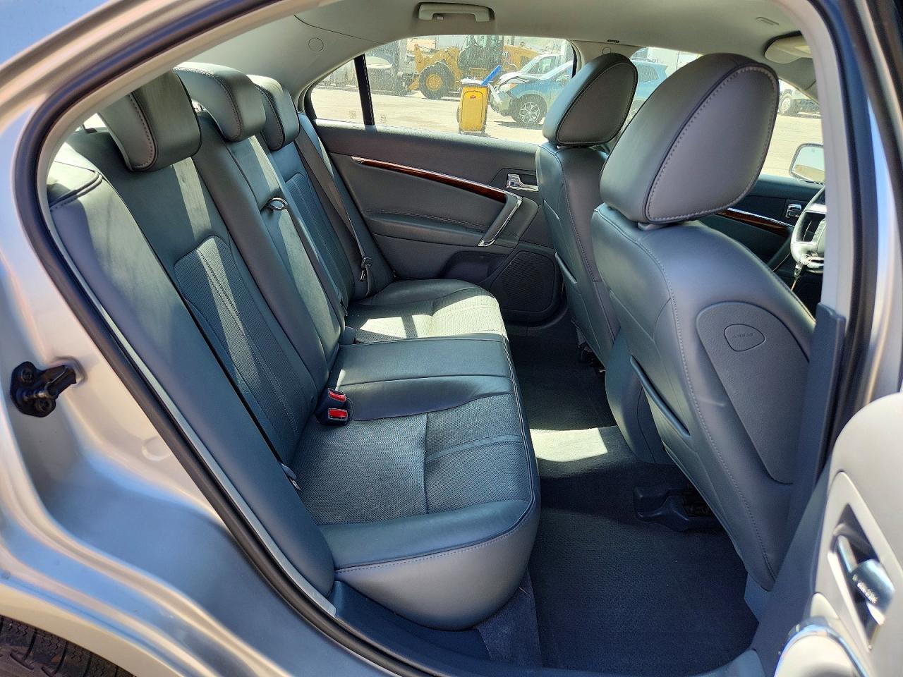2010 Lincoln Mkz Silver vin: 3LNHL2GCXAR752601