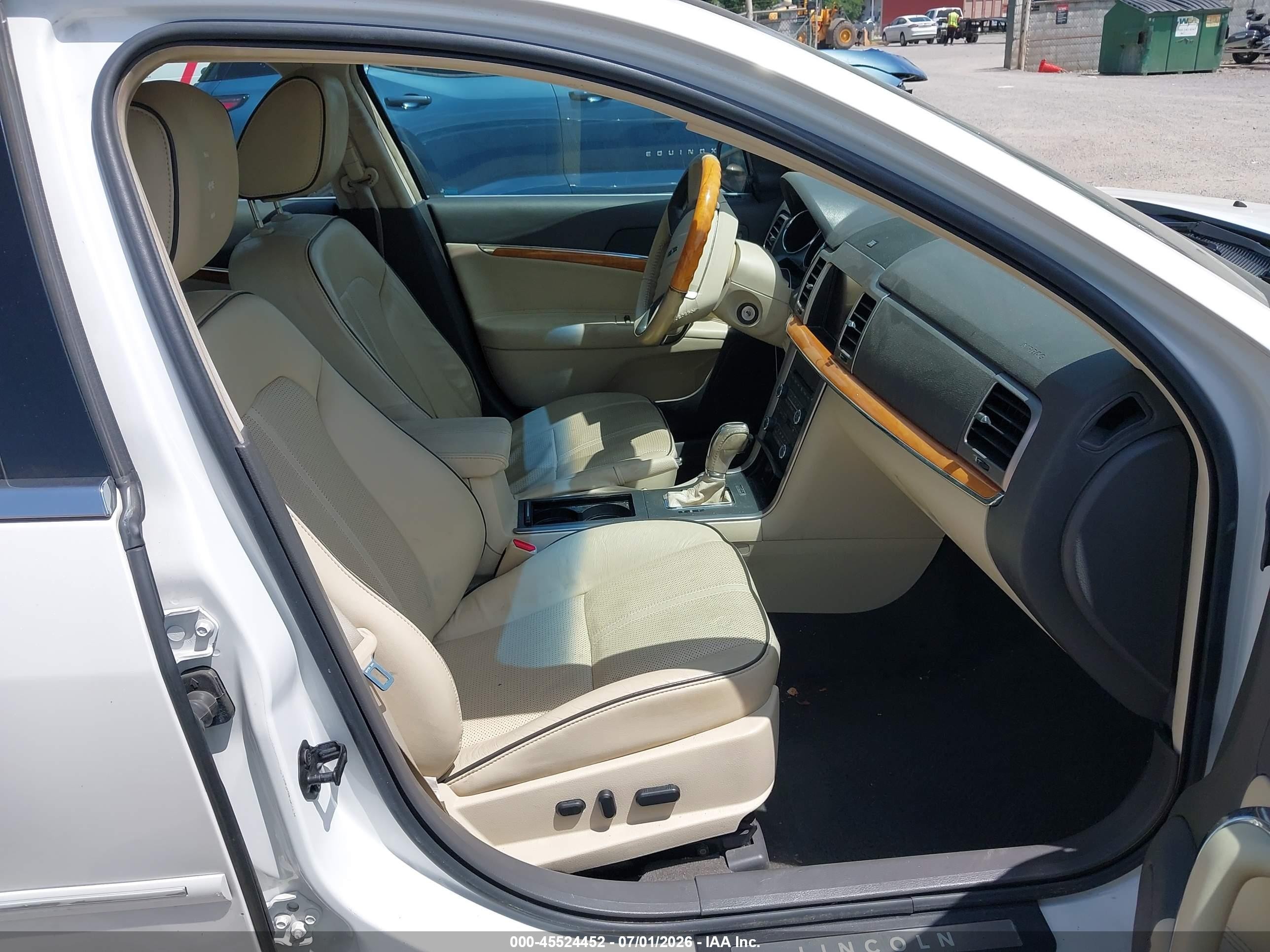 2010 Lincoln Mkz   White vin: 3LNHL2JC2AR611692