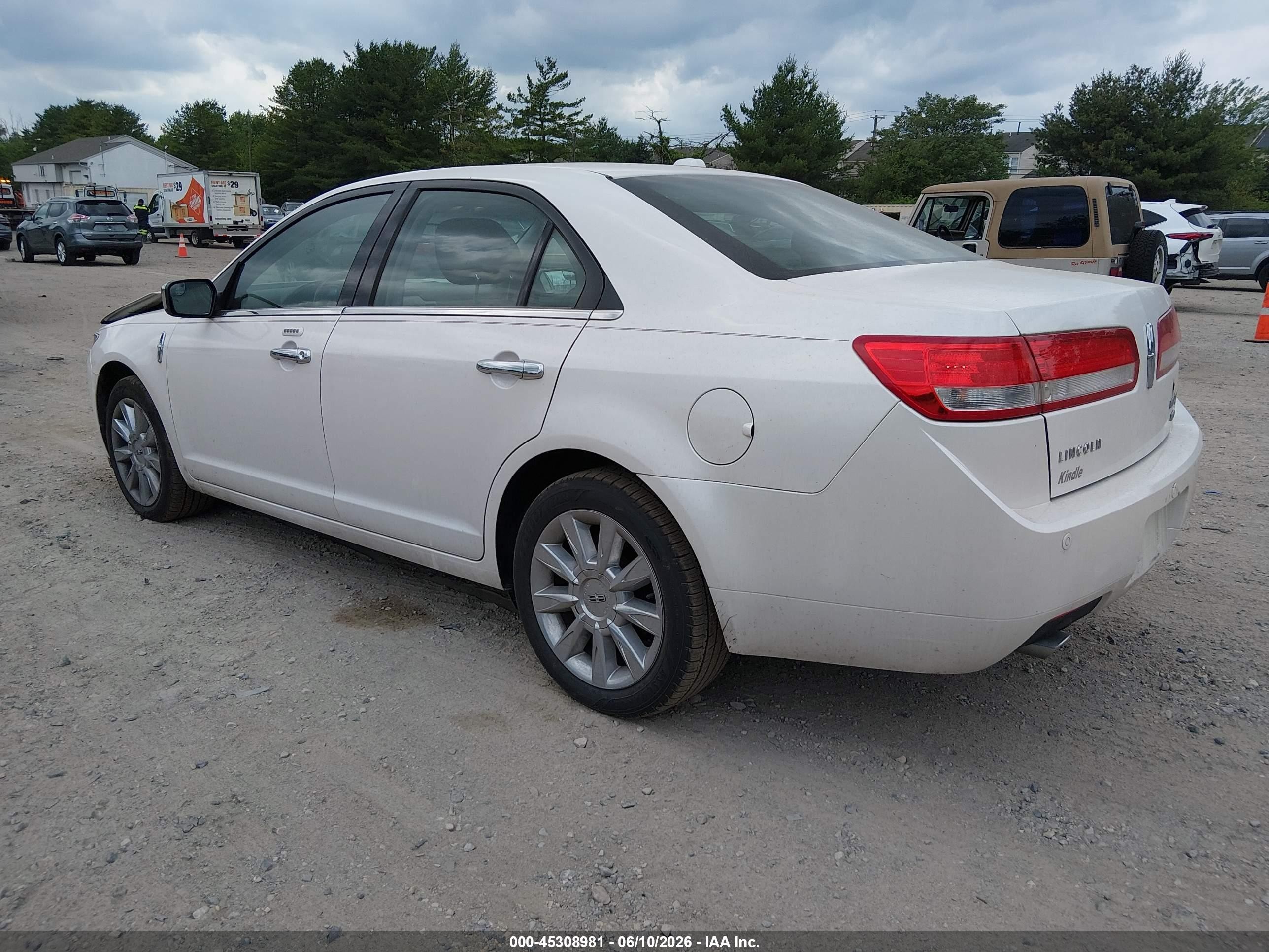 2011 Lincoln Mkz   White vin: 3LNHL2JC2BR775588