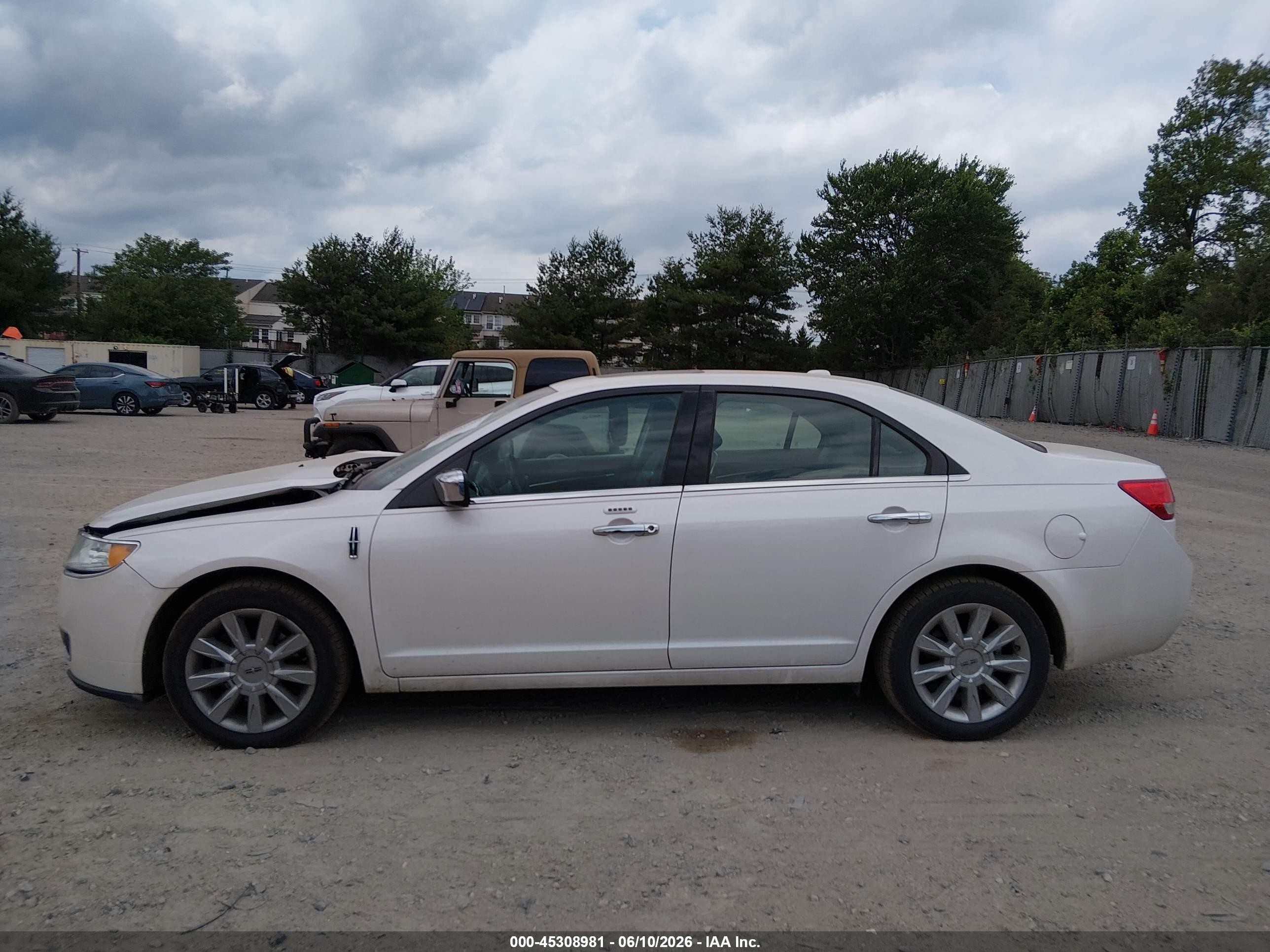 2011 Lincoln Mkz   White vin: 3LNHL2JC2BR775588