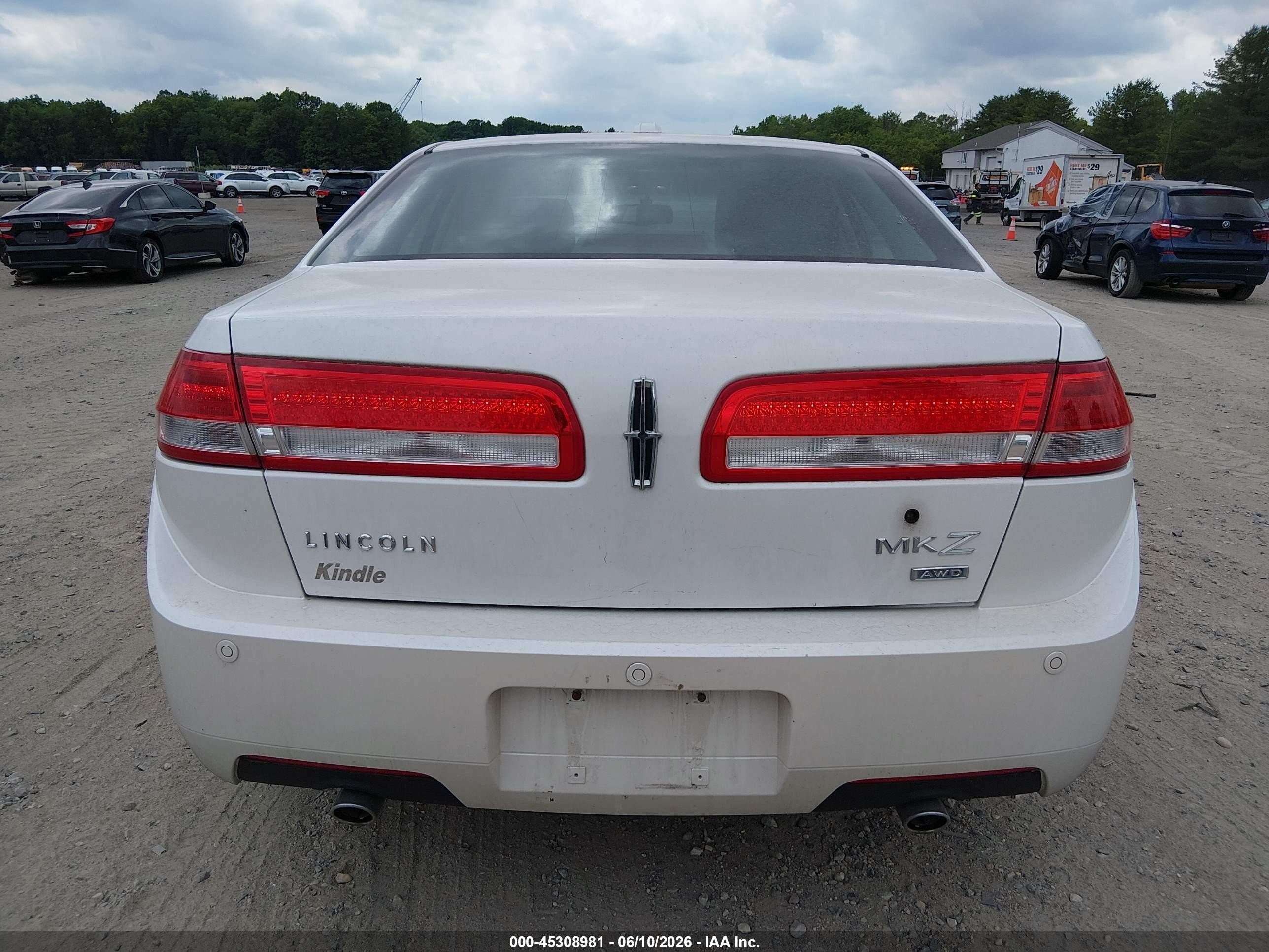 2011 Lincoln Mkz   White vin: 3LNHL2JC2BR775588