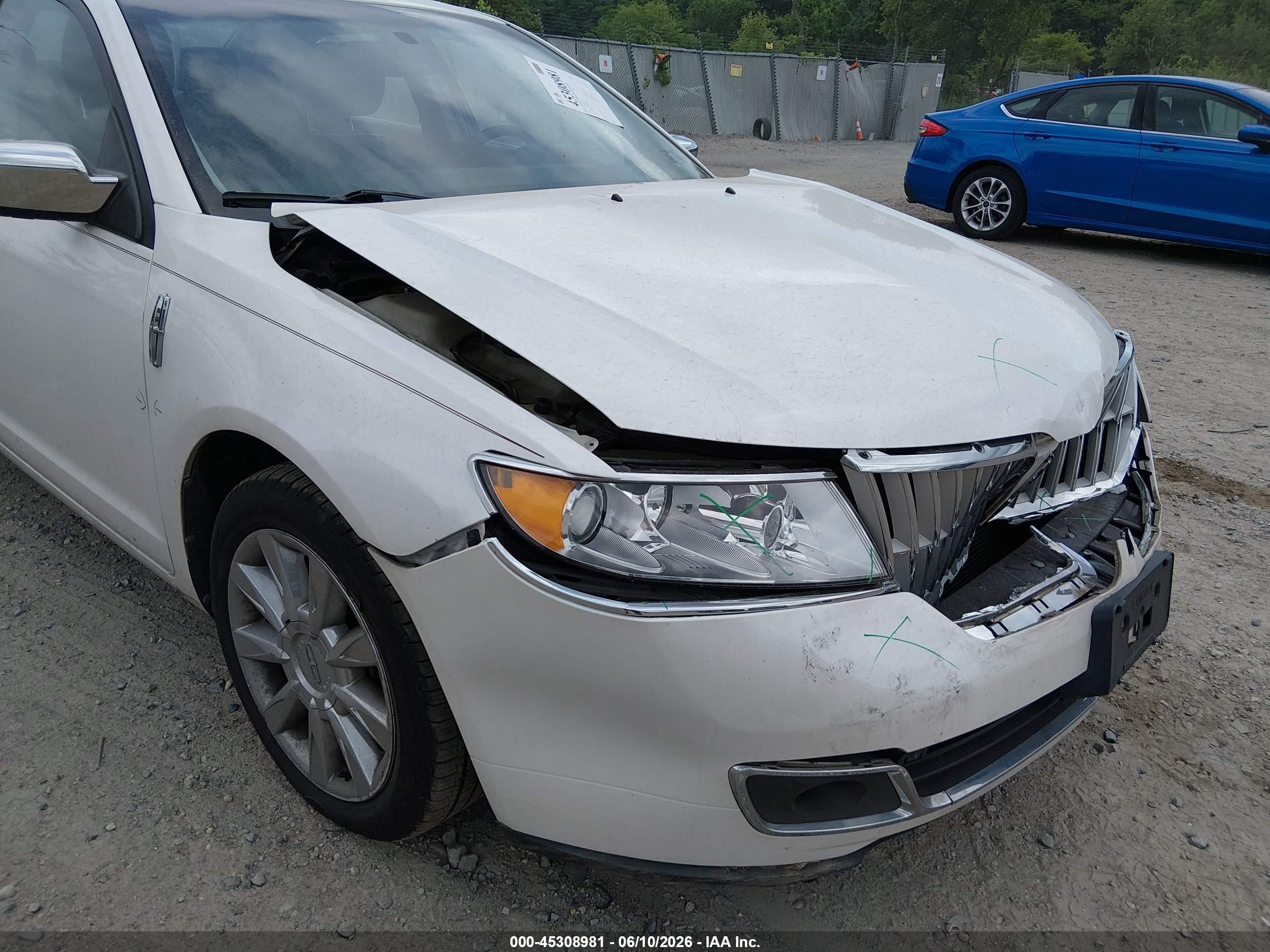 2011 Lincoln Mkz   White vin: 3LNHL2JC2BR775588