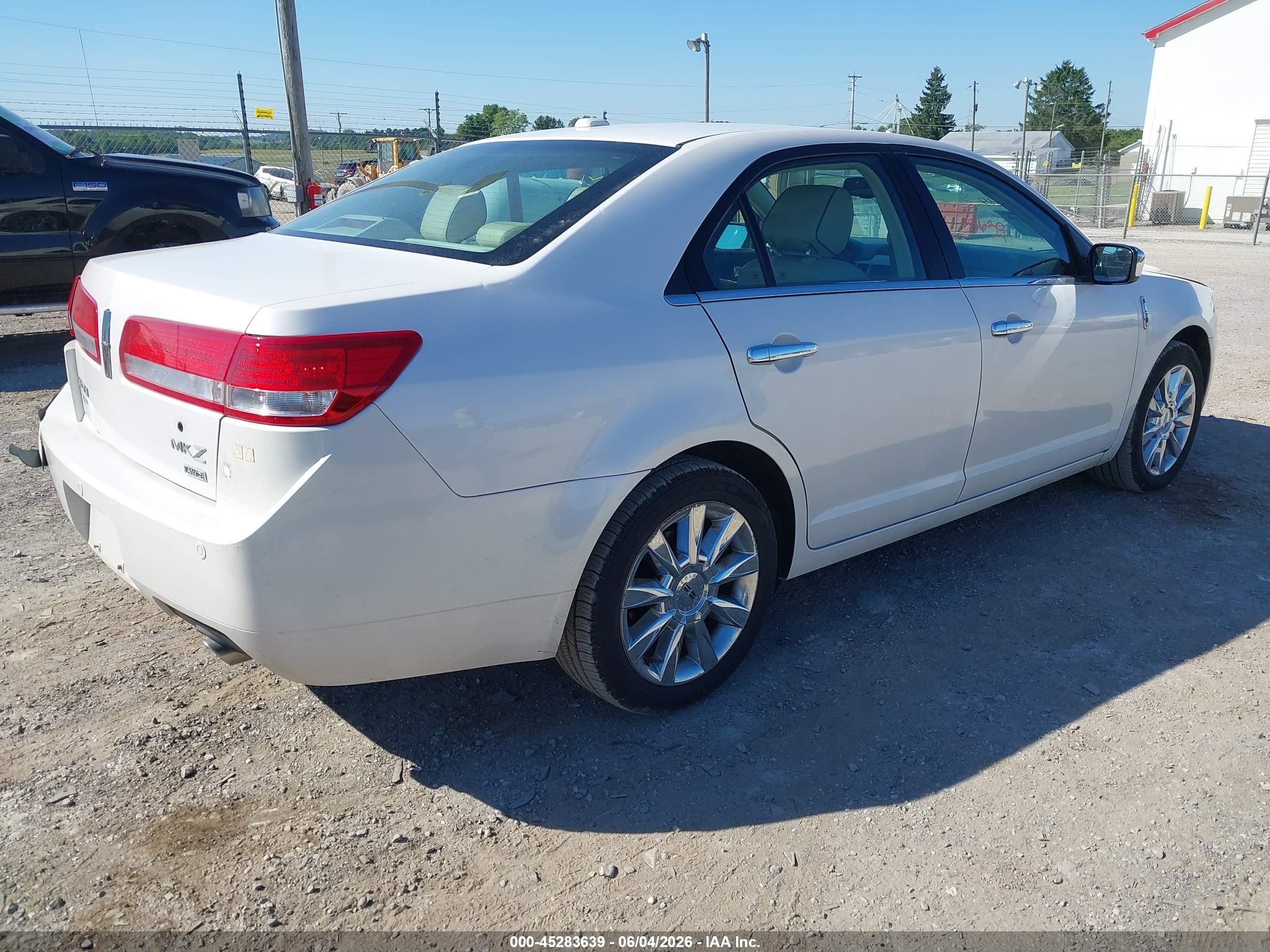 2011 Lincoln Mkz   White vin: 3LNHL2JC3BR776488