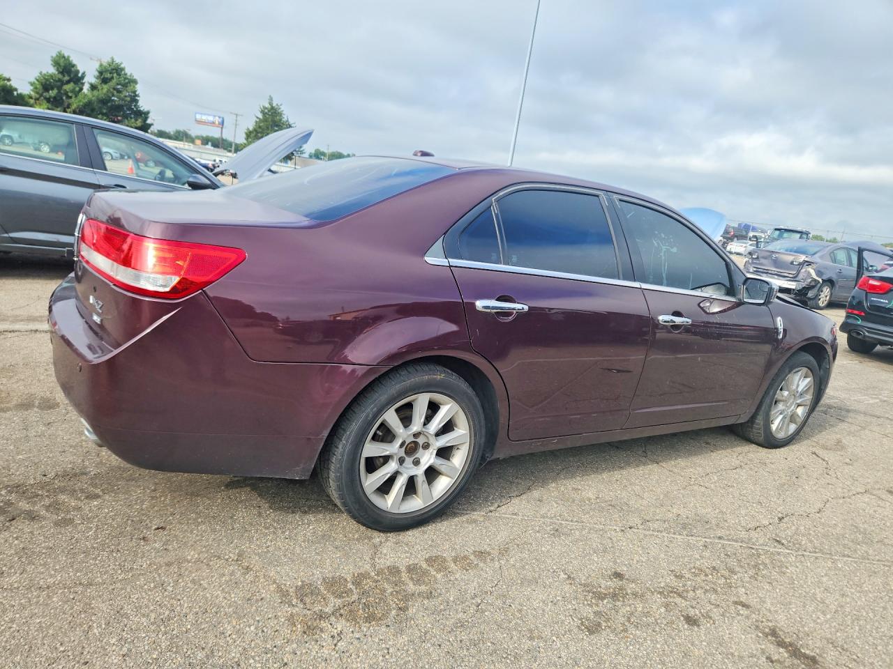2011 Lincoln Mkz Burgundy vin: 3LNHL2JC4BR766178