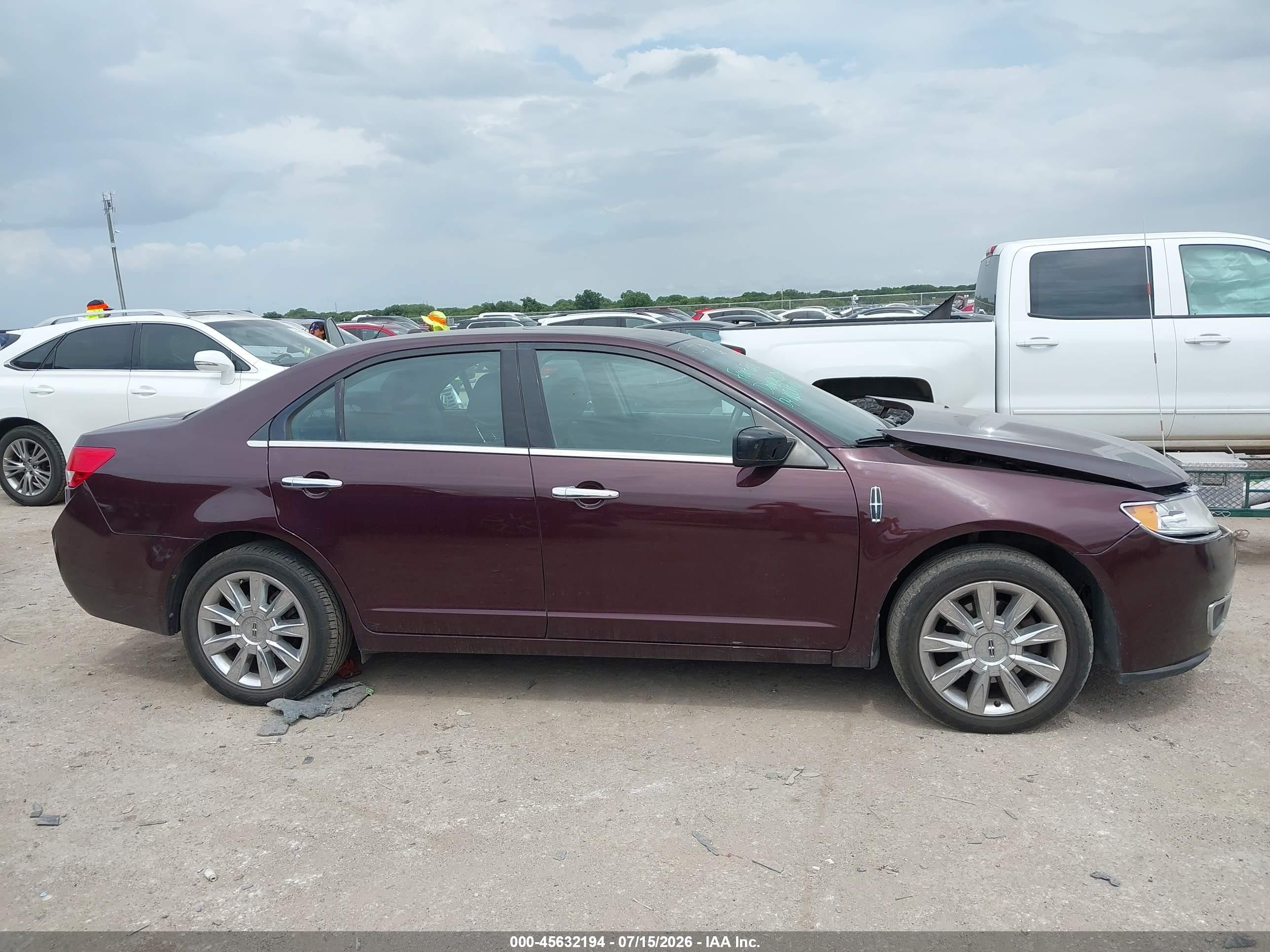2011 Lincoln Mkz   Maroon vin: 3LNHL2JC5BR769011