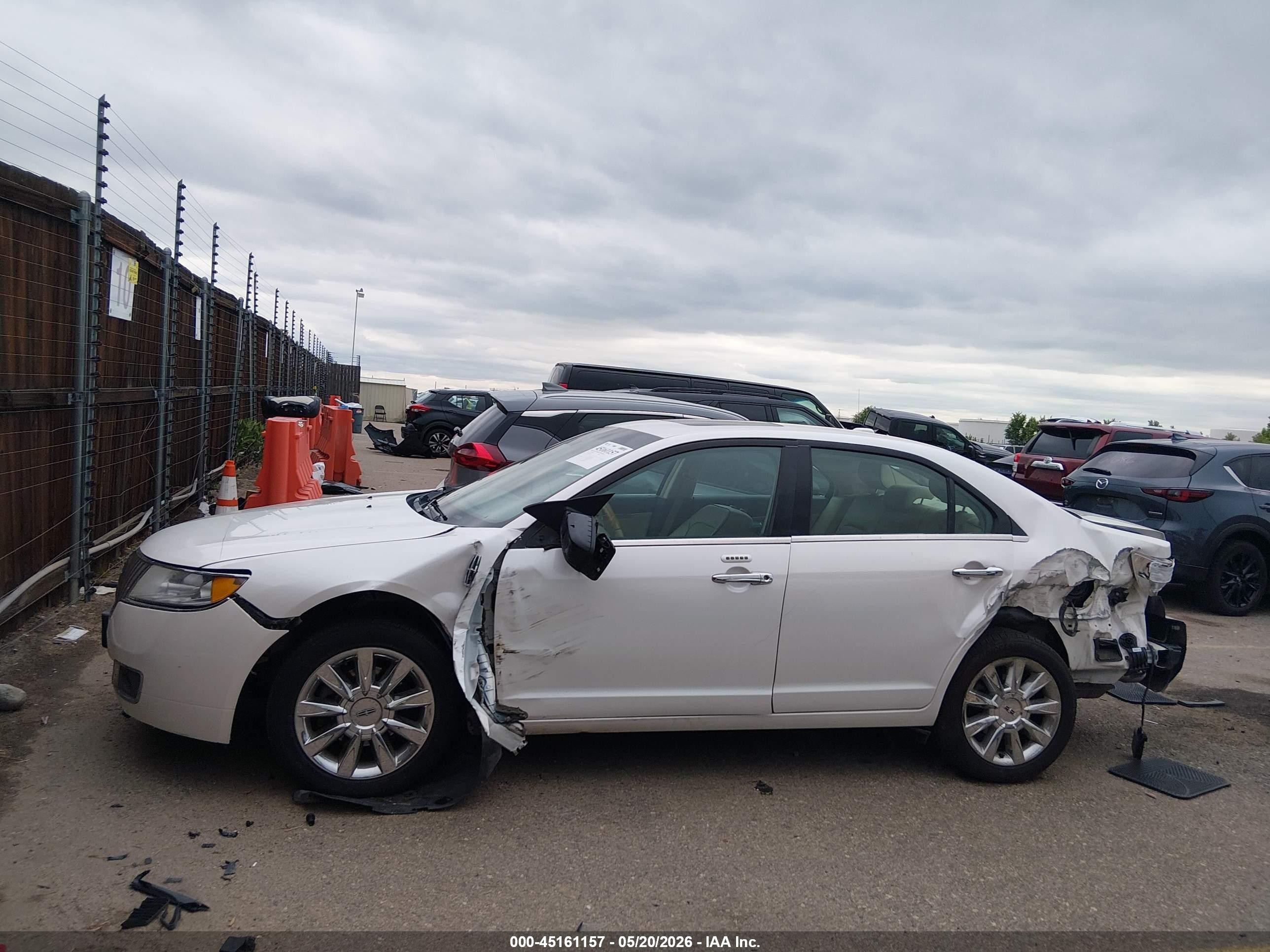 2011 Lincoln Mkz   White vin: 3LNHL2JC6BR764190
