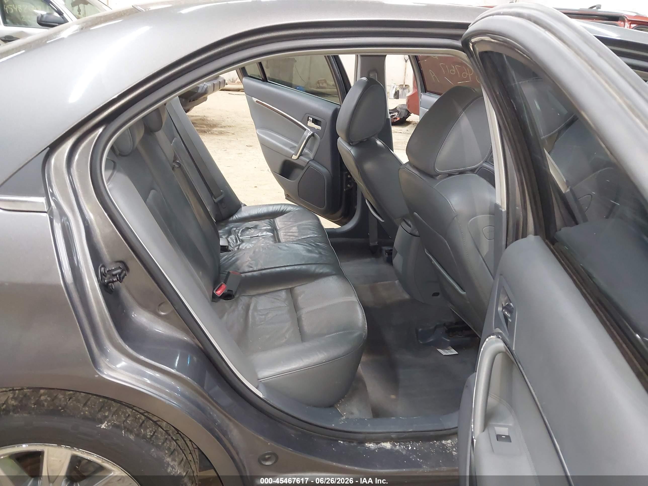 2010 Lincoln Mkz   Gray vin: 3LNHL2JCXAR624867